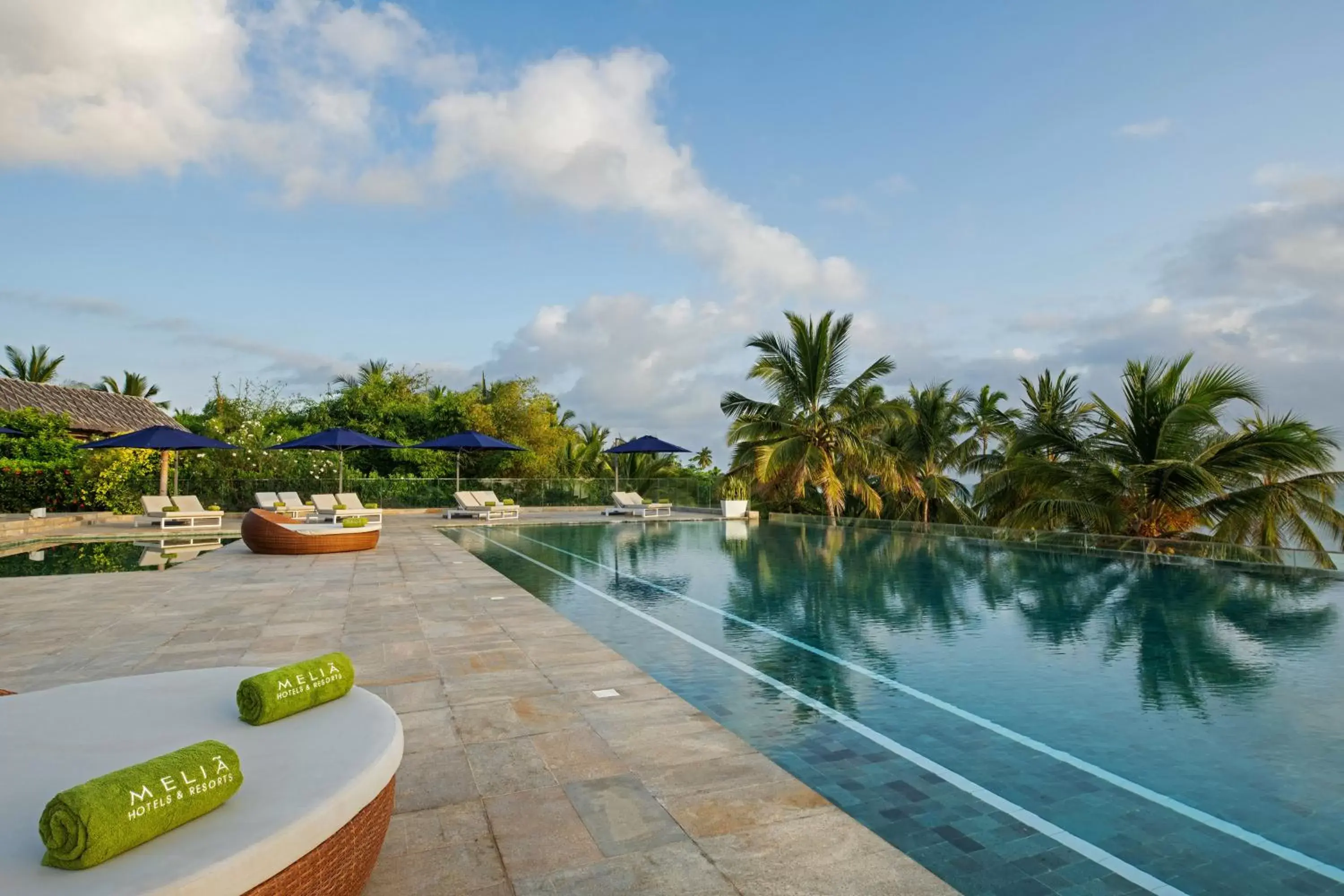 Swimming pool in Melia Zanzibar Swimming pool in Melia Zanzibar