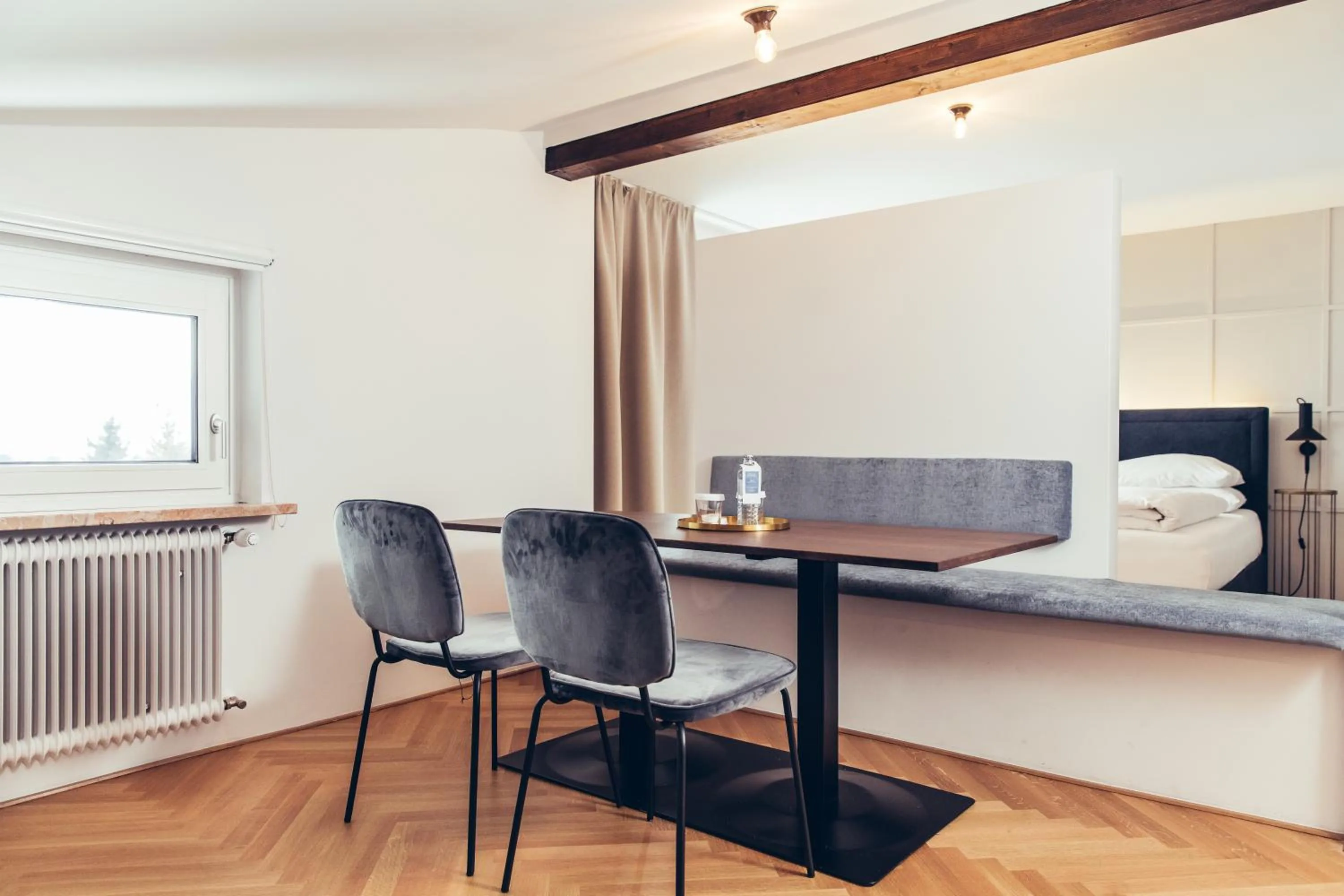 Living room in Hotel Dermuth Klagenfurt