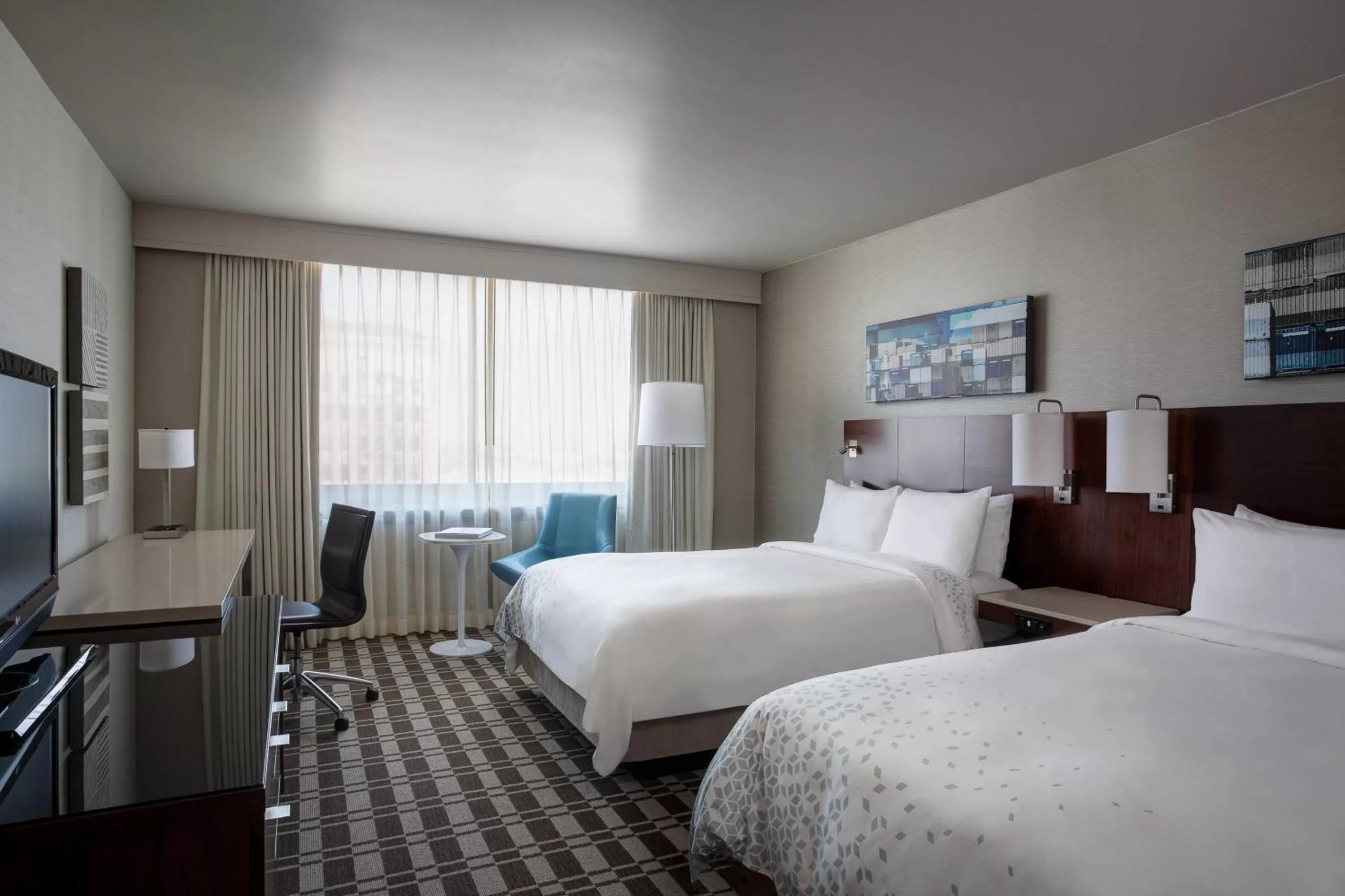 Guest Room 2 Double  in Marriott Long Beach Downtown