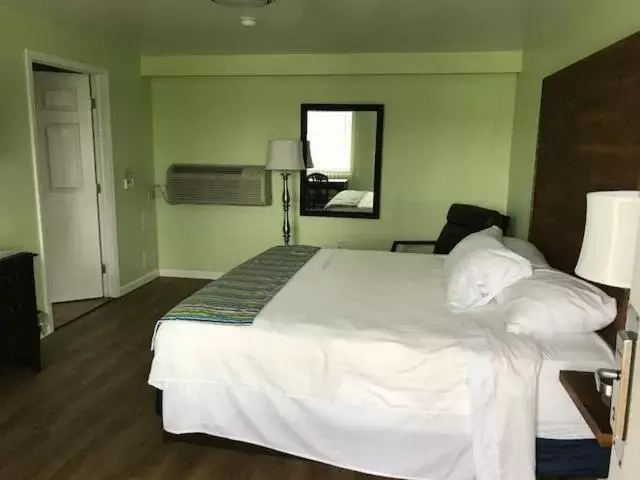 Bed in Lake Inn