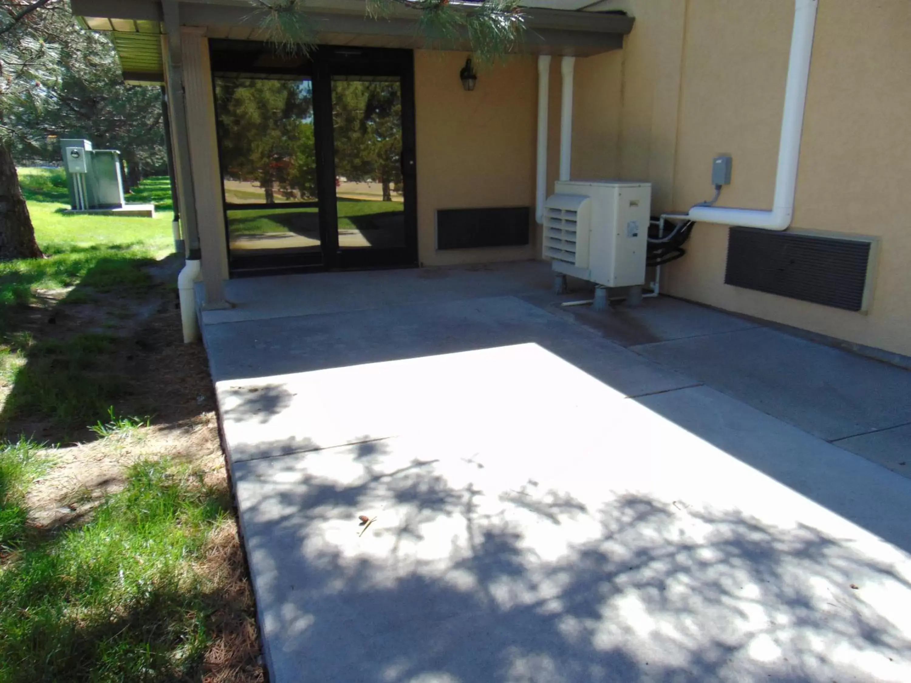 Patio in Horse Creek Inn