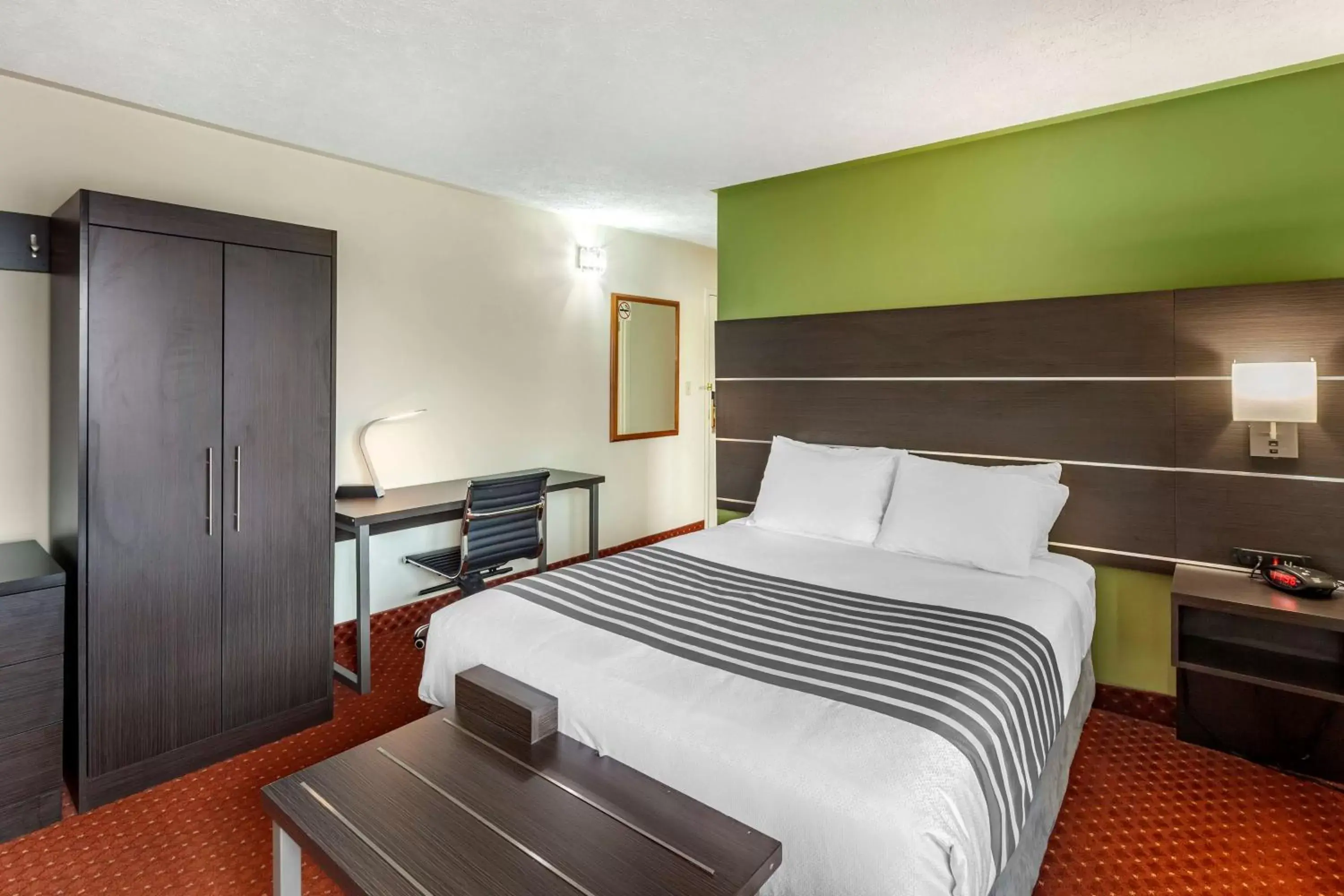 Bed in SureStay Plus Hotel by Best Western Kincardine