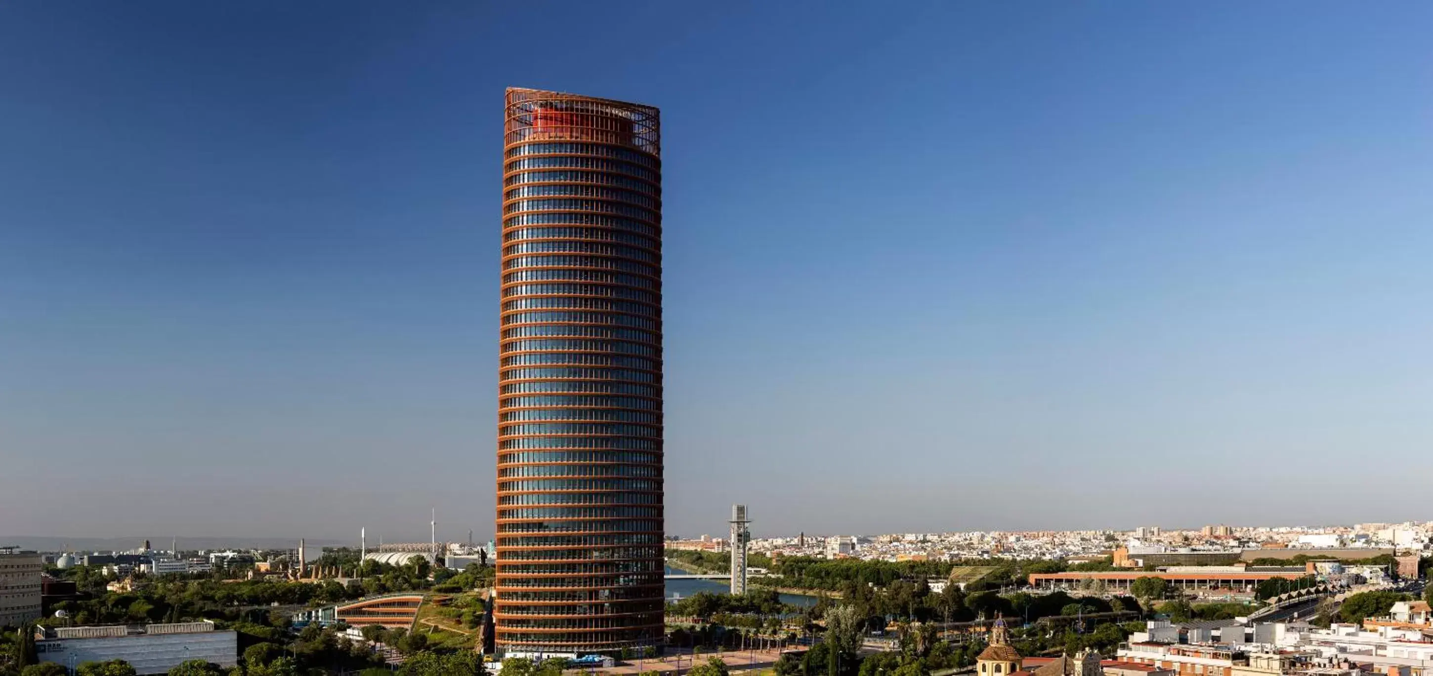 Property building in Eurostars Torre Sevilla Property building in Eurostars Torre Sevilla