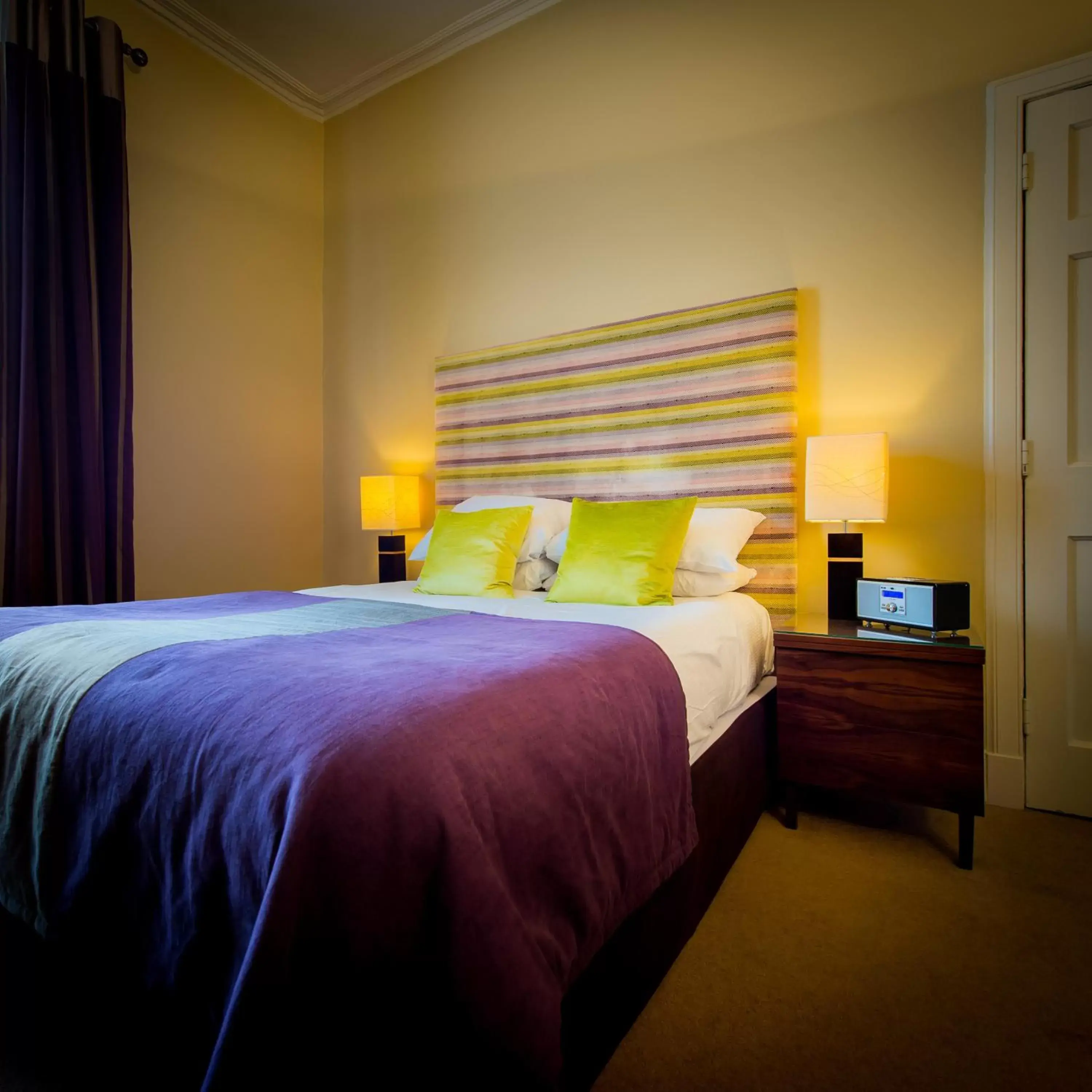 Bedroom, Bed in The Parklands Hotel