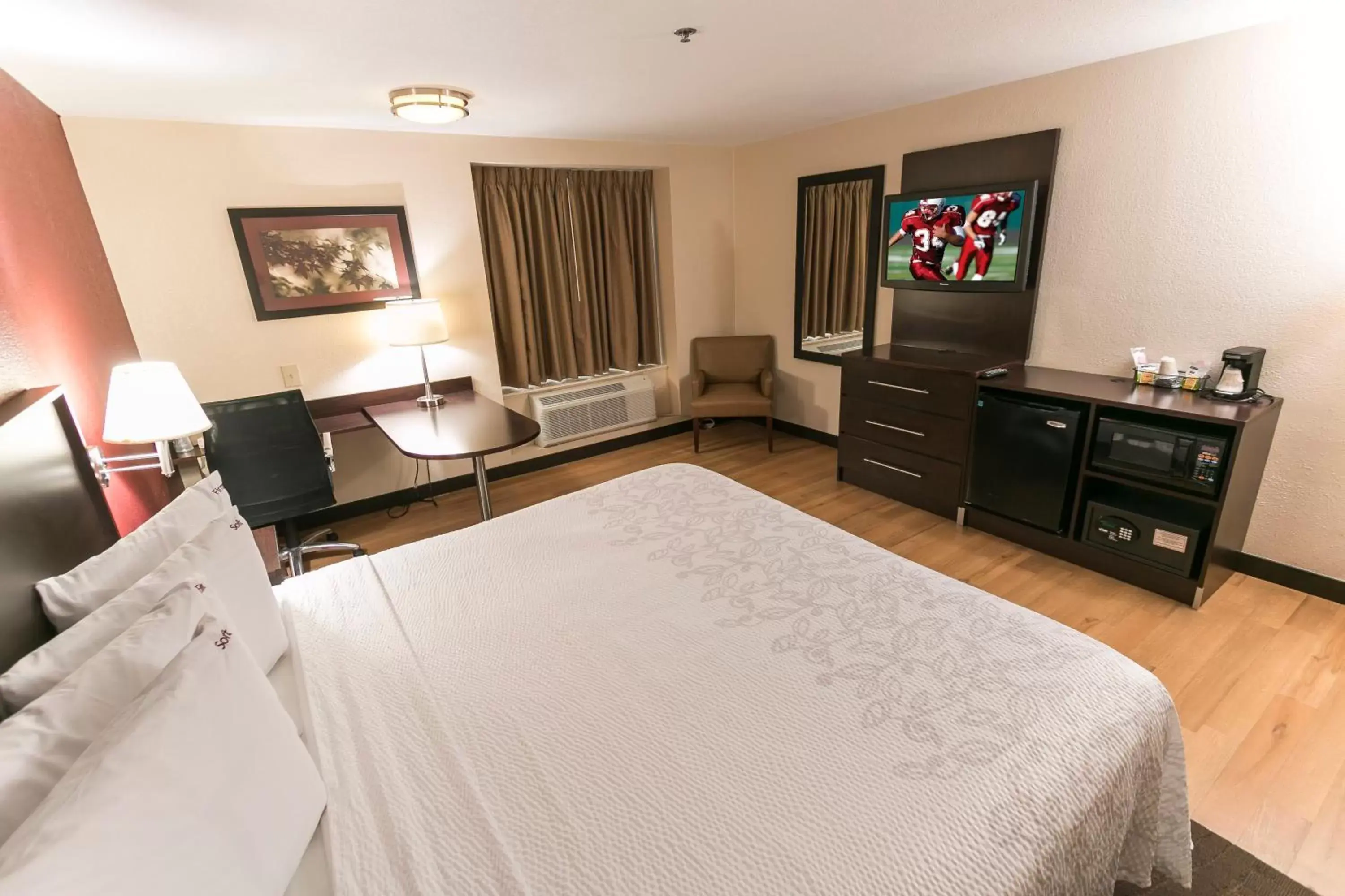 Photo of the whole room, Bed in Red Roof Inn PLUS Raleigh Downtown NCSU Conv Center Photo of the whole room, Bed in Red Roof Inn PLUS Raleigh Downtown NCSU Conv Center
