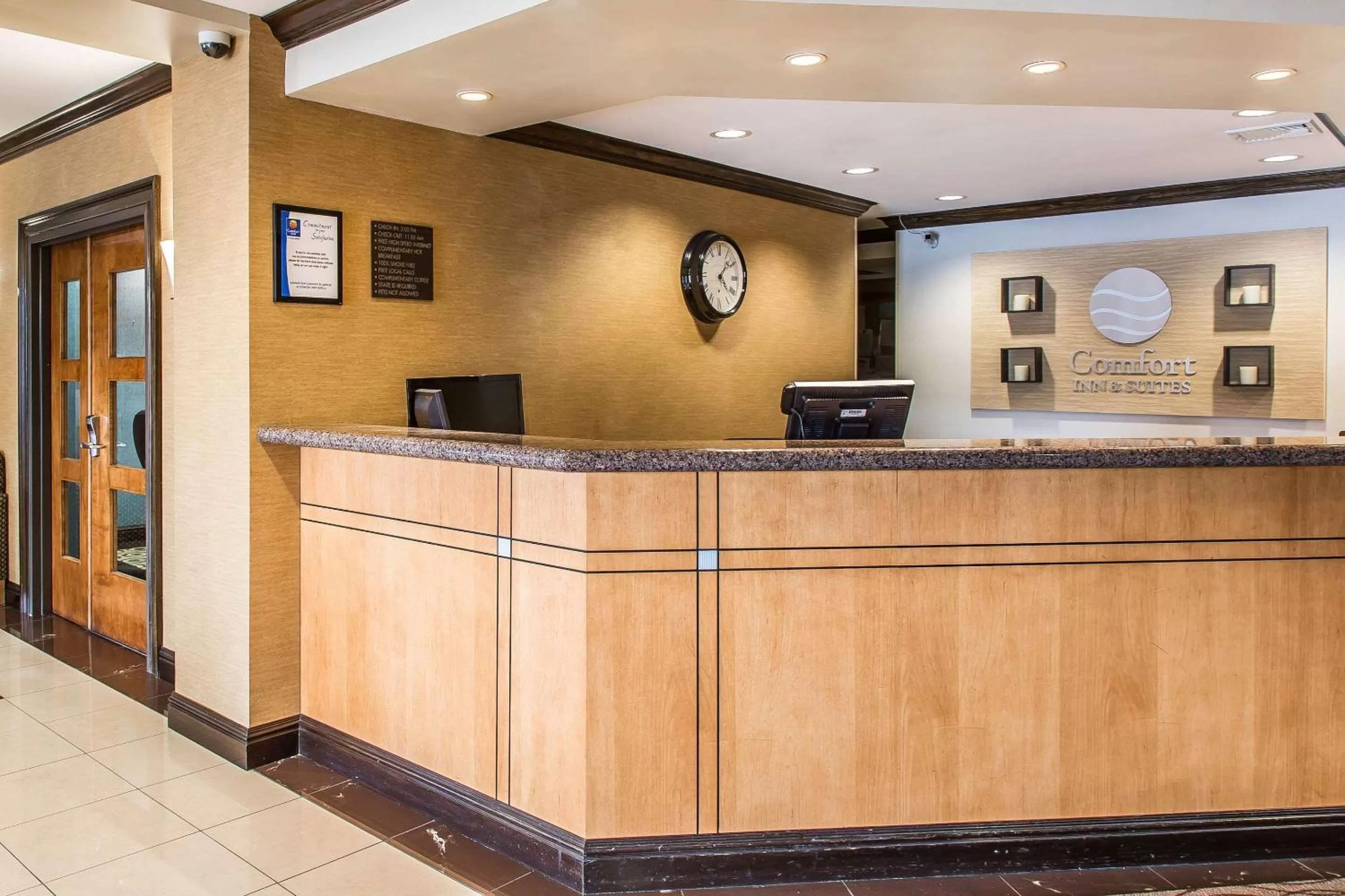 Lobby or reception in Comfort Inn & Suites Meriden East