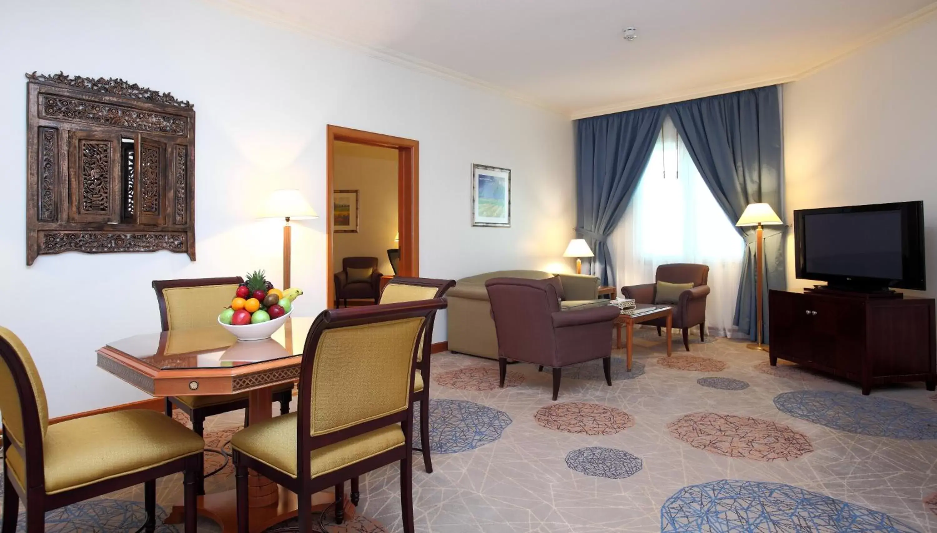 Photo of the whole room, Seating Area in Holiday Inn Al Khobar, an IHG Hotel