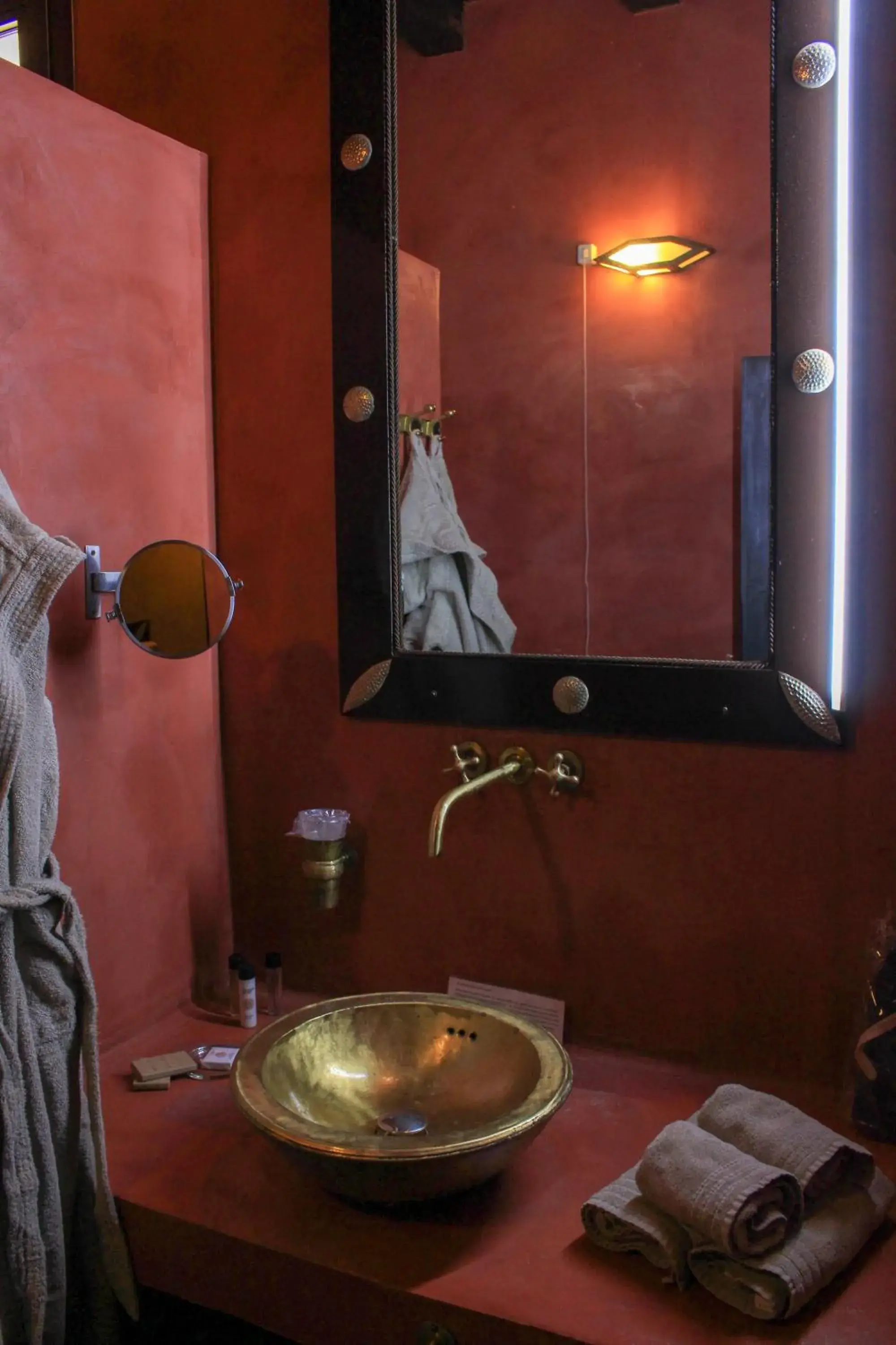 Bathroom in Masseria & Spa LuciaGiovanni