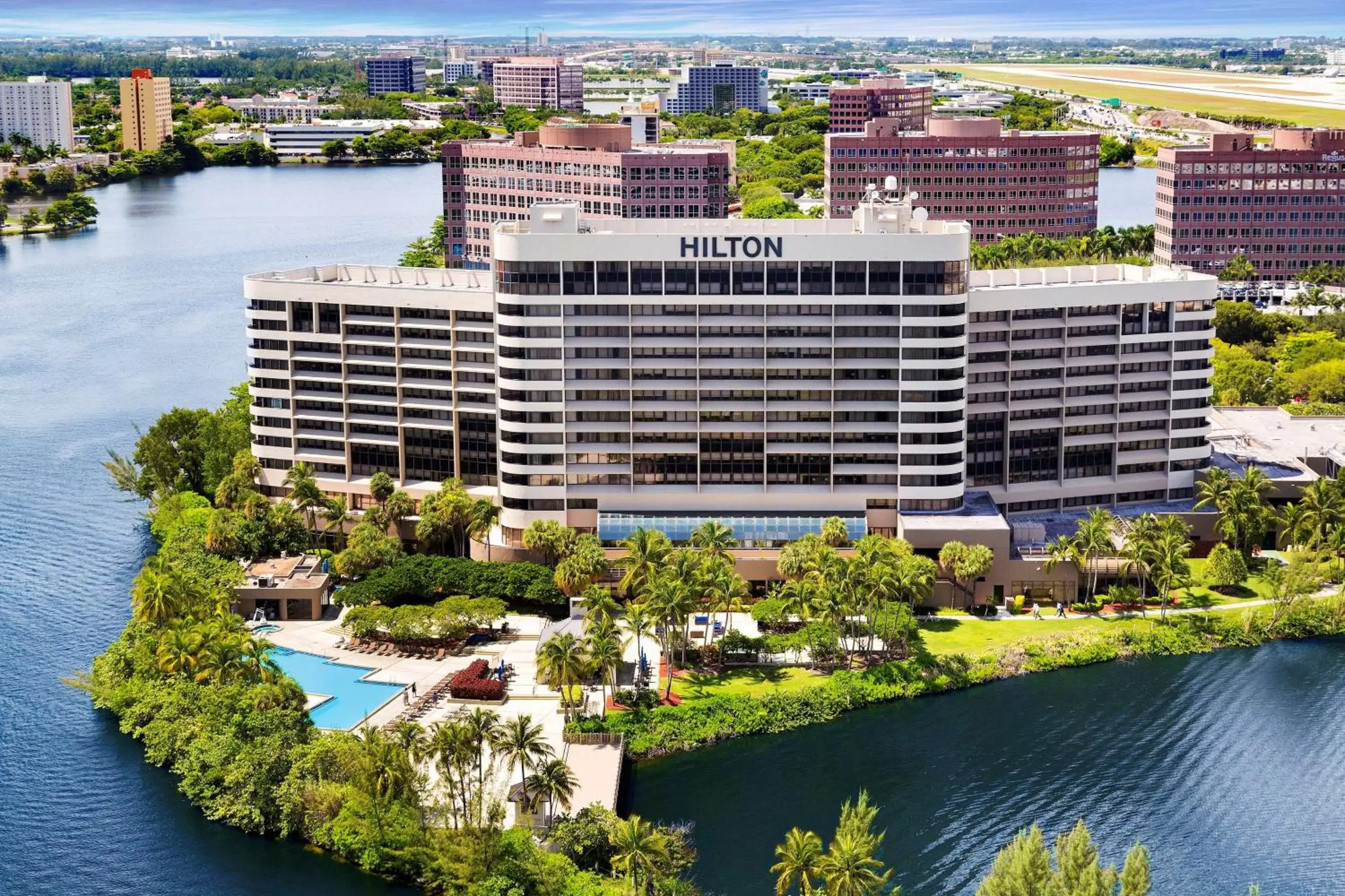 Property building, Bird's-eye View in Hilton Miami Airport Blue Lagoon