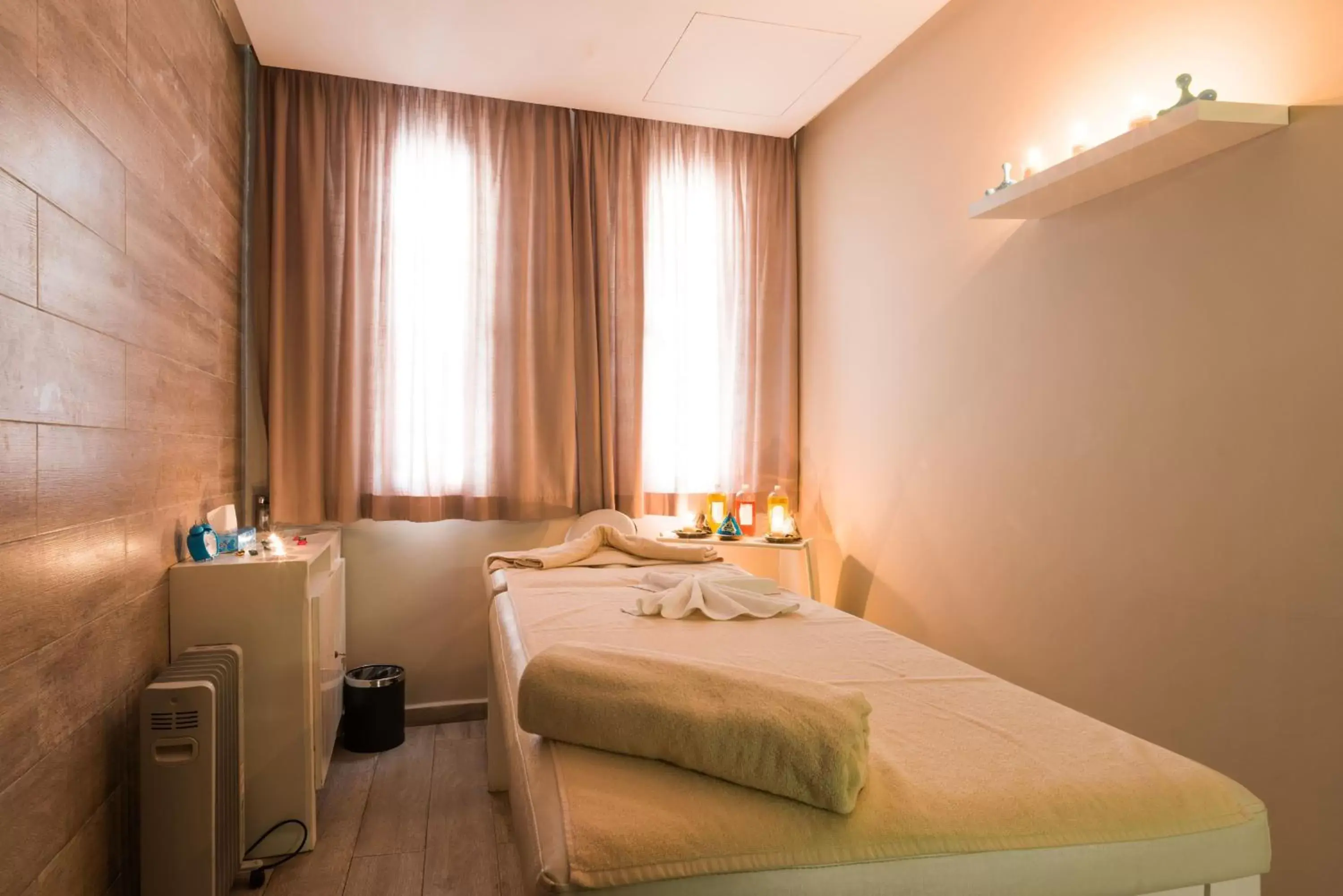 Massage, Bed in Lixus Beach Resort - All In