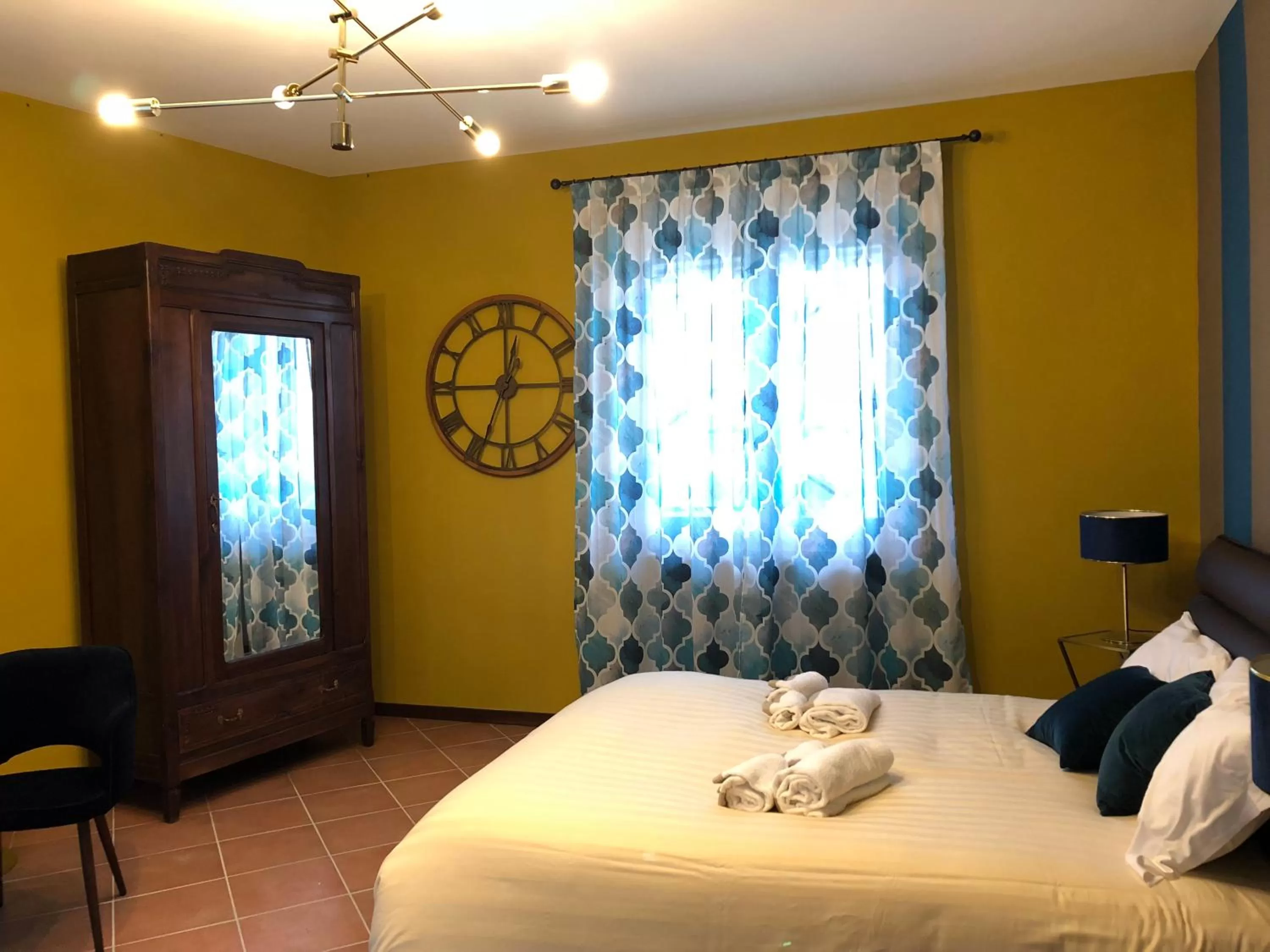 Bed in Panoramic Villa Garassino - country rooms and fine restaurant
