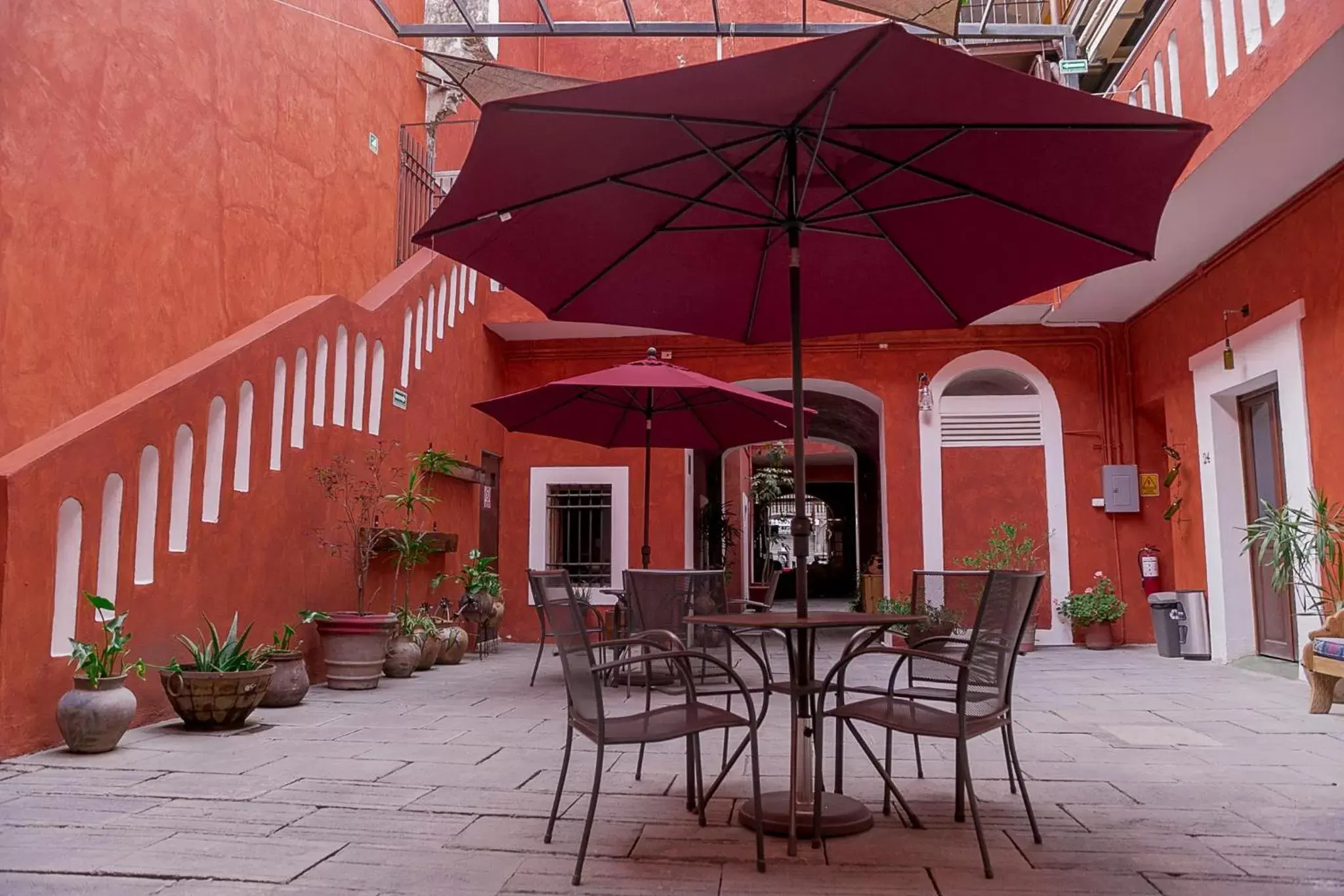 Patio, Restaurant/Places to Eat in Hotel el Descanso