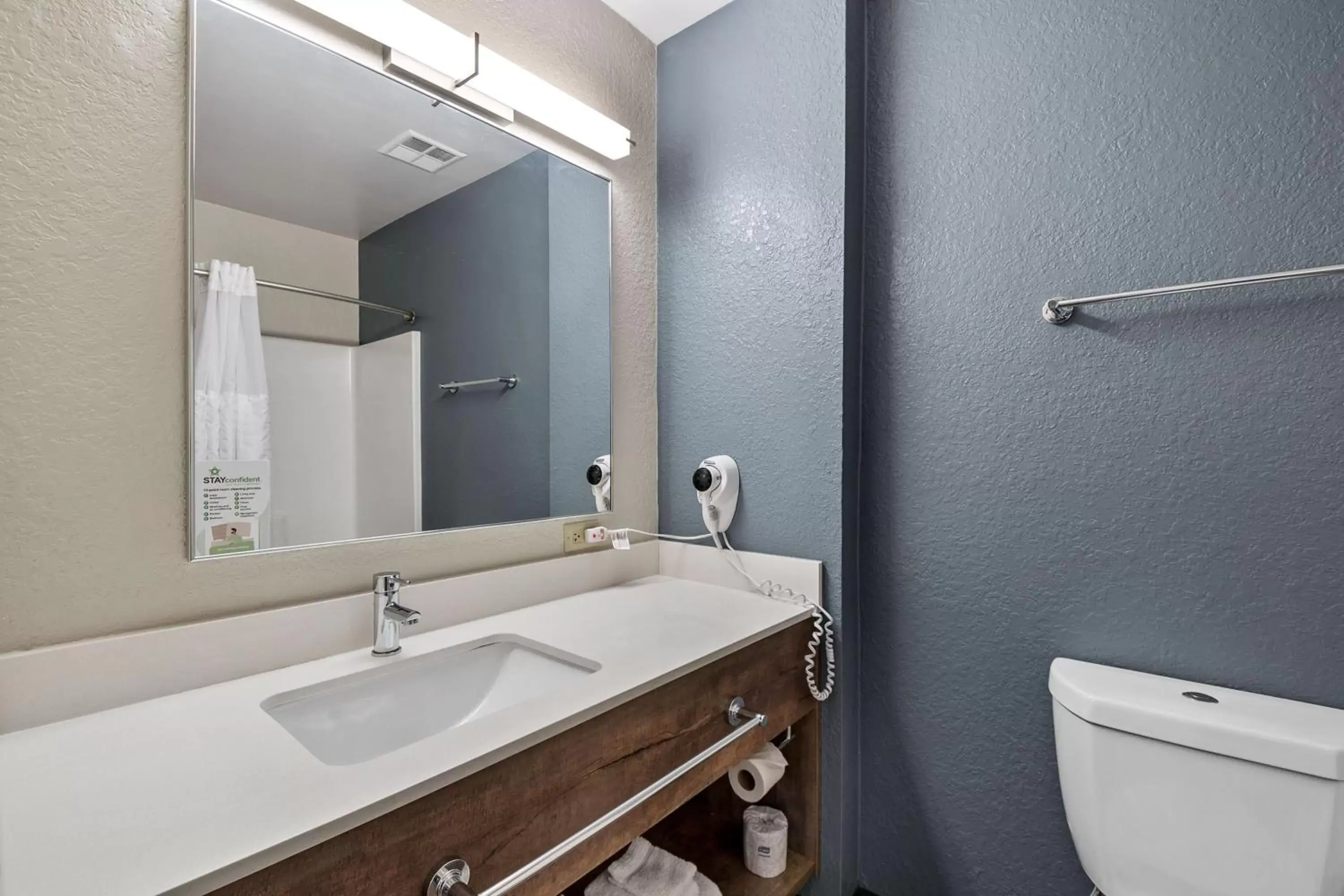 Bathroom in Extended Stay America Premier Suites - Miami - Downtown Brickell - Cruise Port