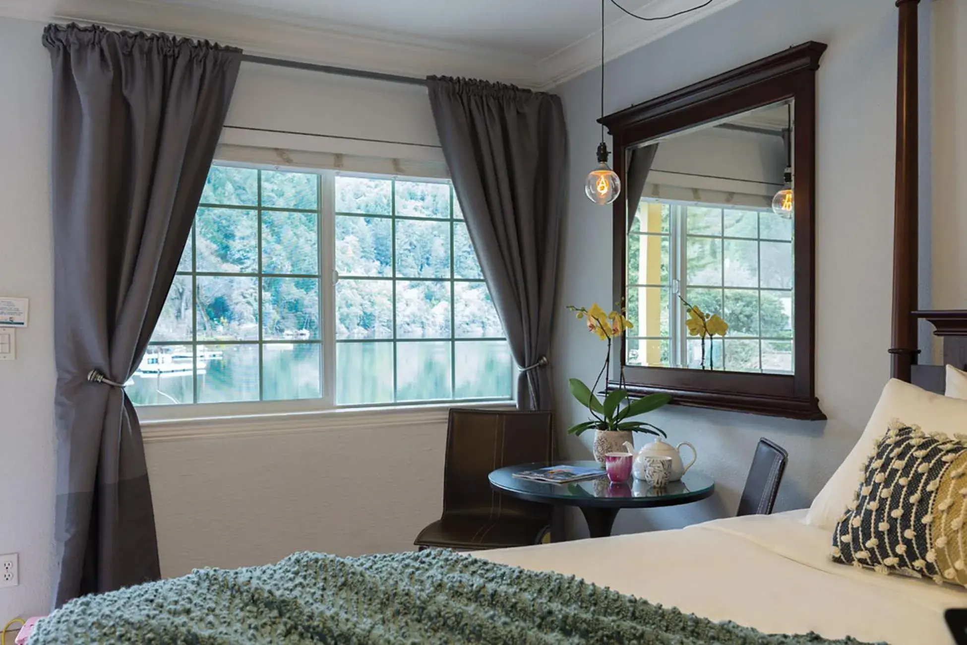 Bed in The Lodge at Blue Lakes