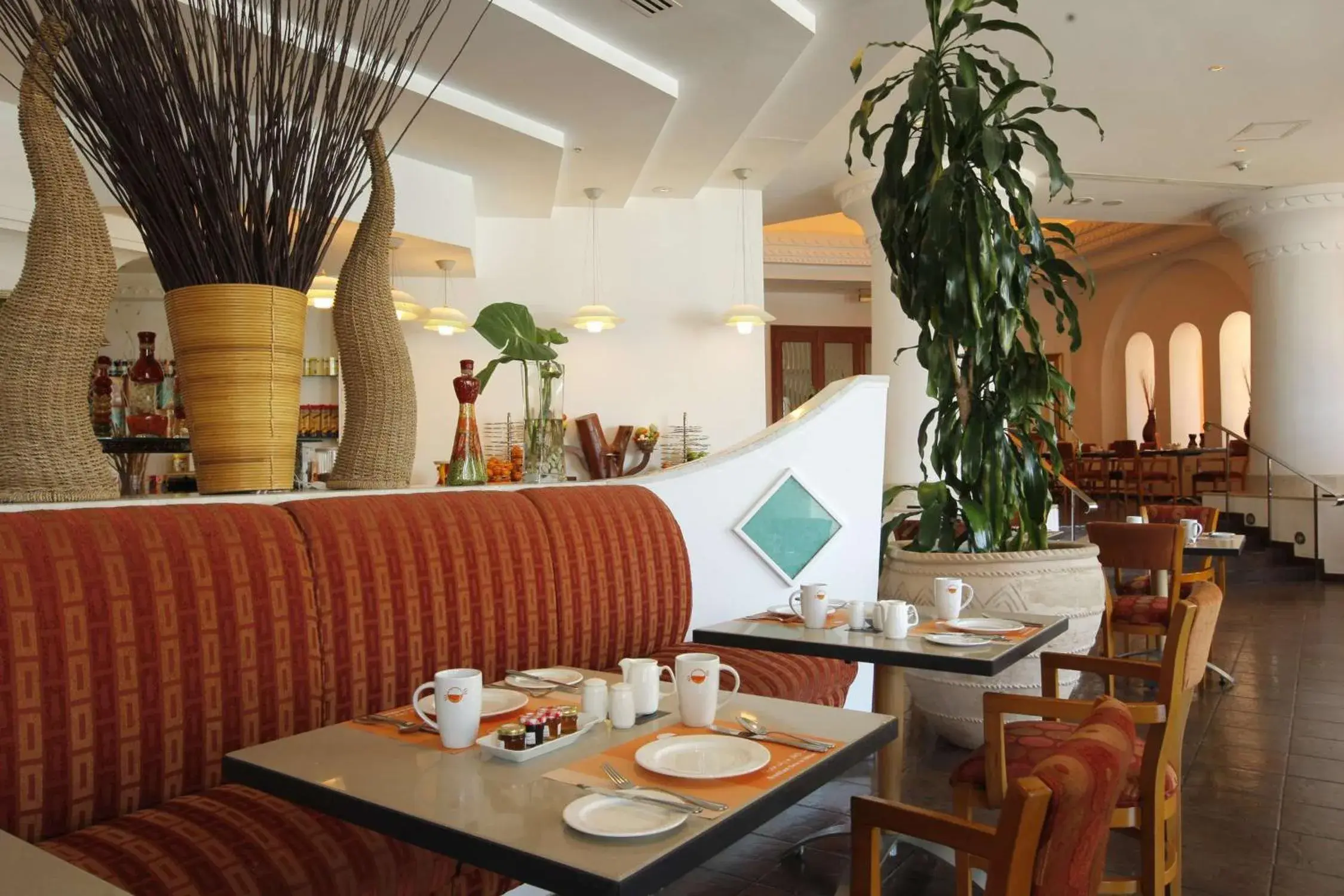 Lounge or bar, Restaurant/Places to Eat in Hilton Salalah Resort