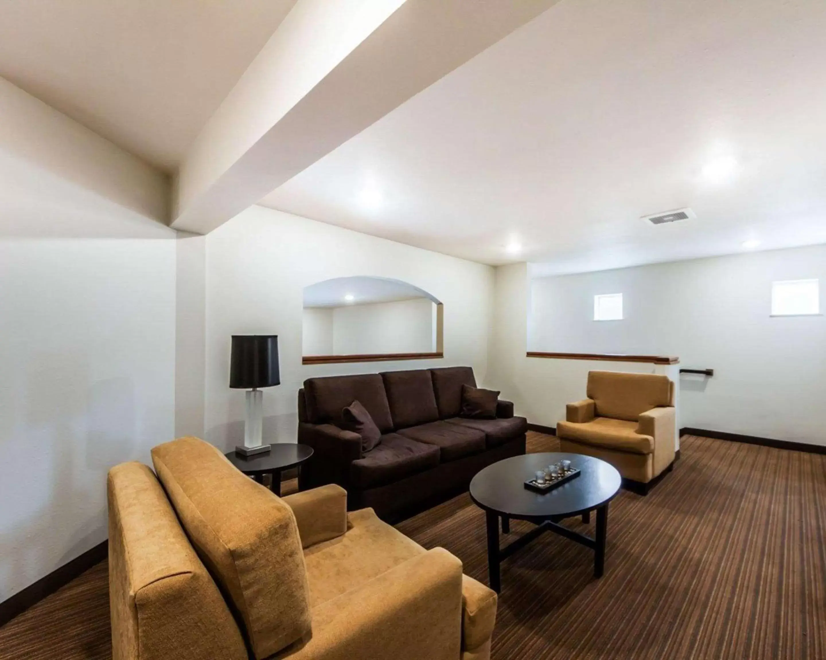 Lobby or reception, Seating Area in Sleep Inn & Suites Guthrie - Edmond North