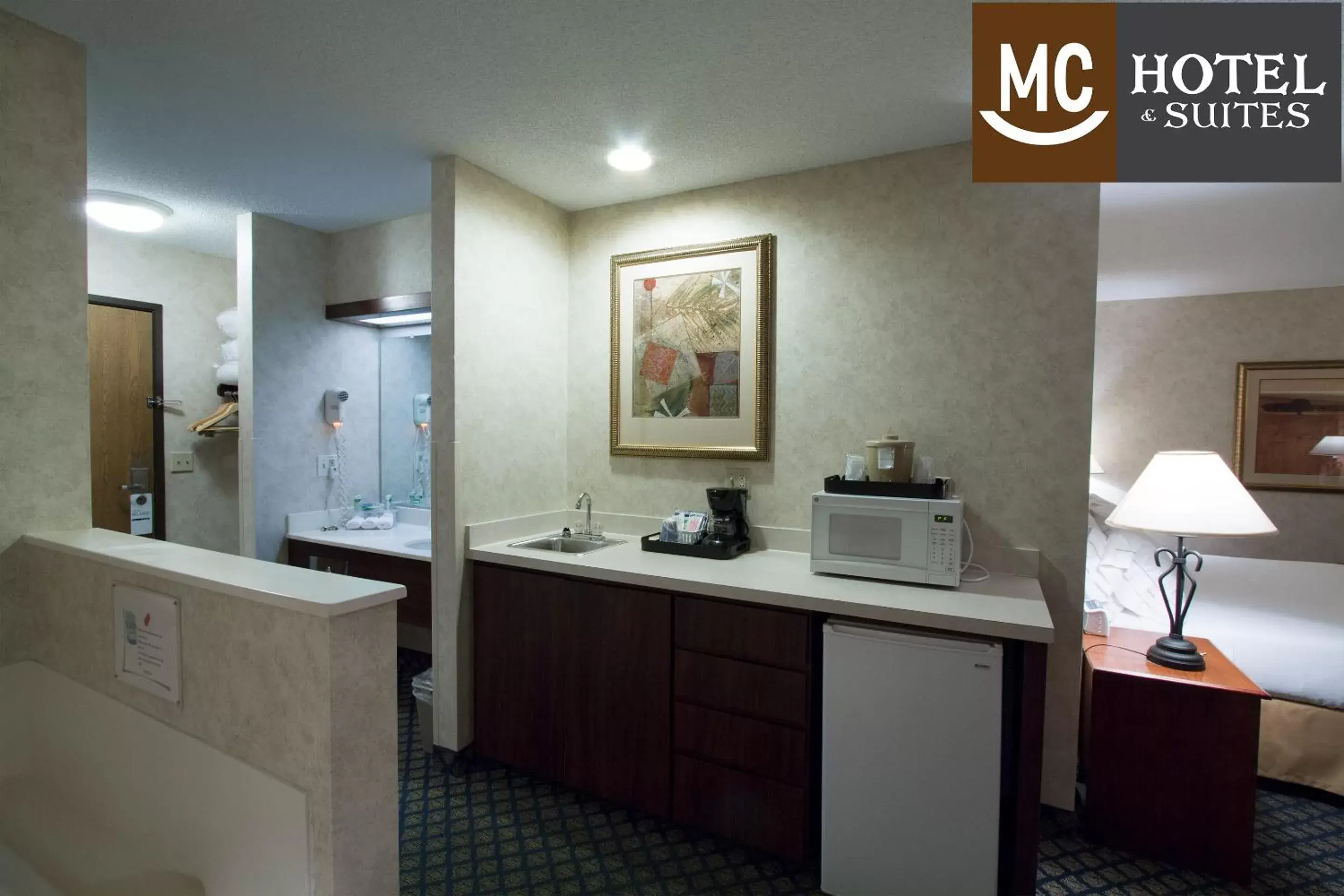 Kitchen or kitchenette, Kitchen/Kitchenette in Miles City Hotel & Suites