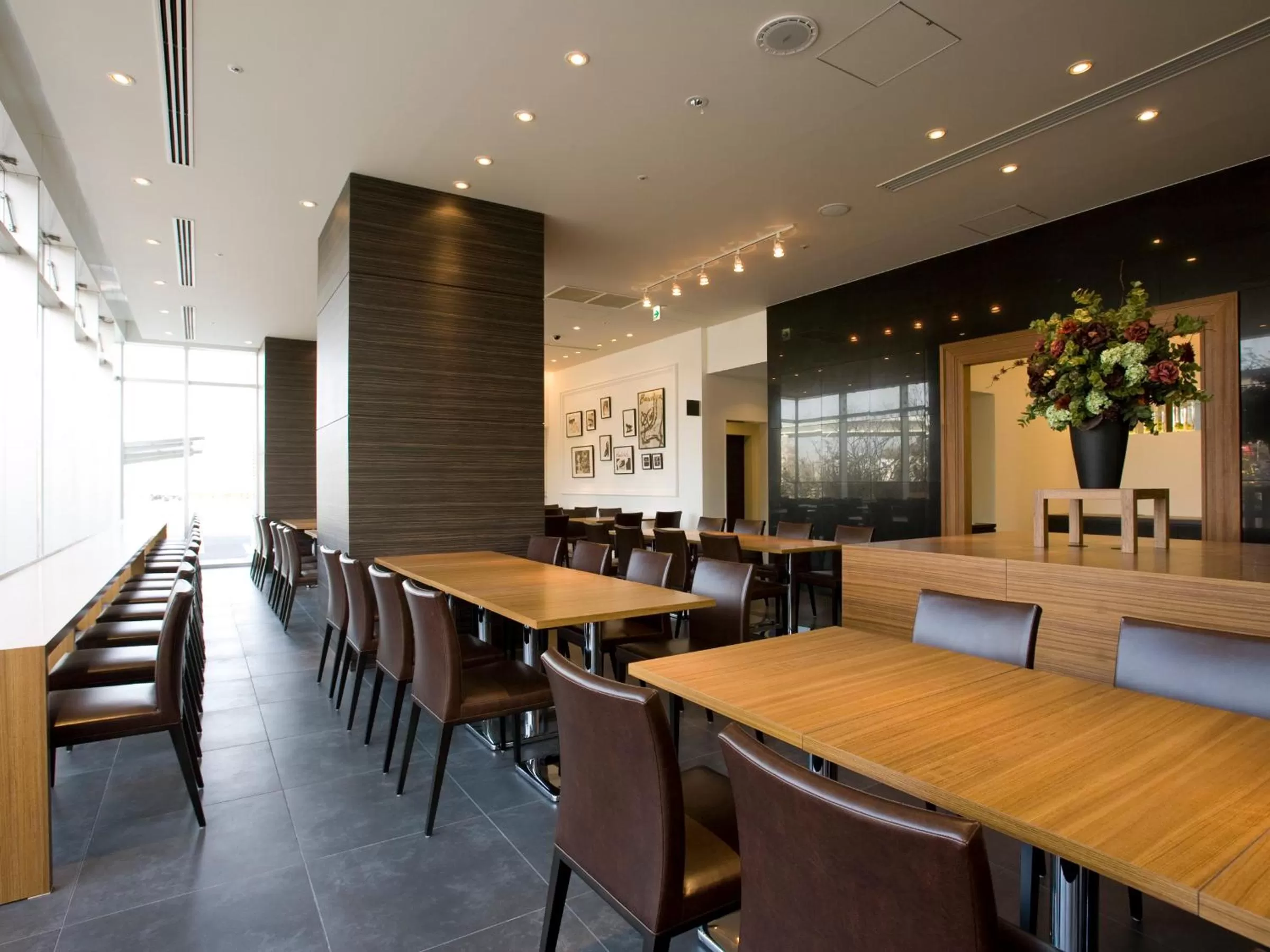 Lounge or bar in Candeo Hotels Kameyama