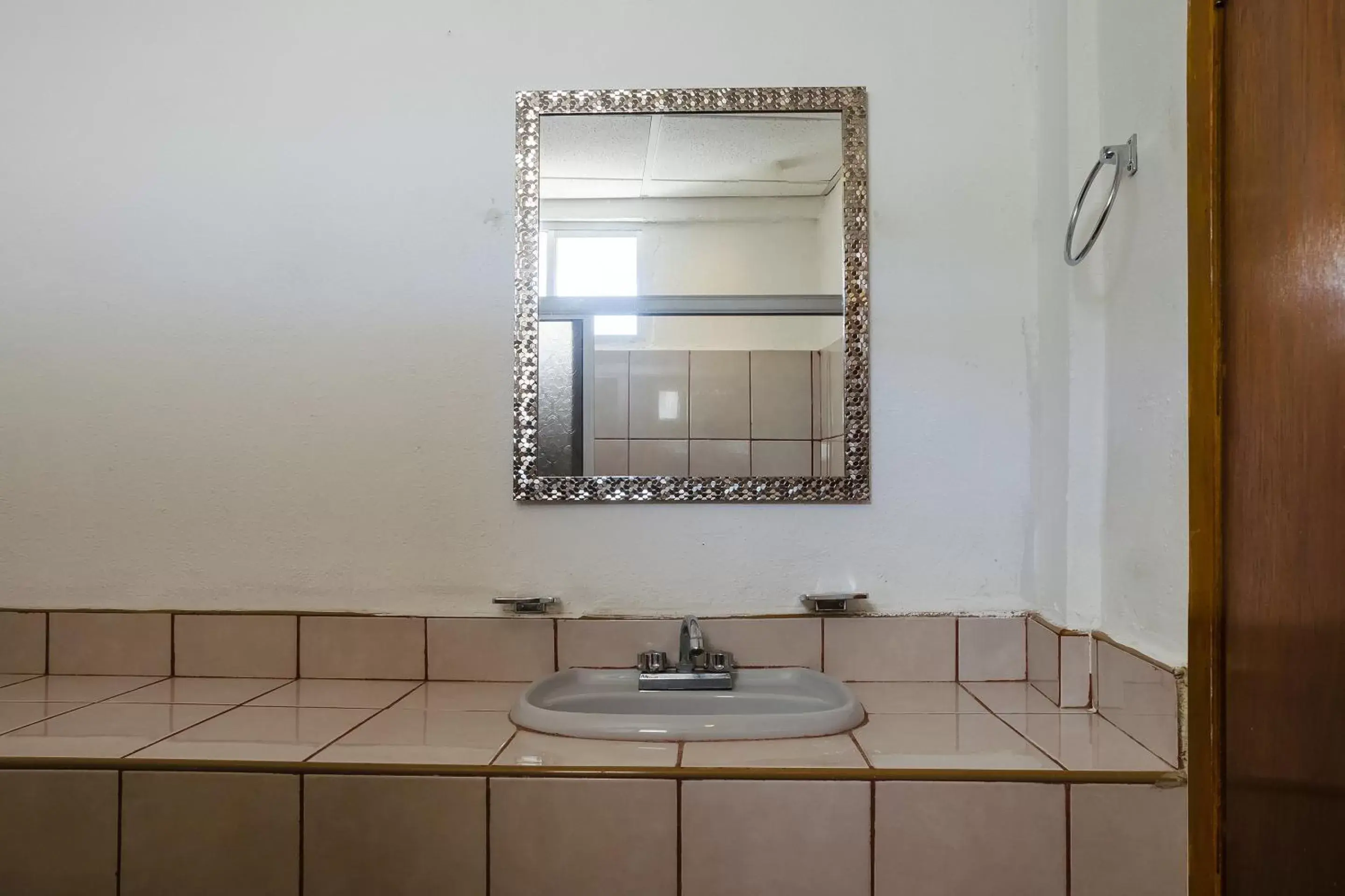 Bathroom in Capital O Hotel Dos Mares, Cabo San Lucas