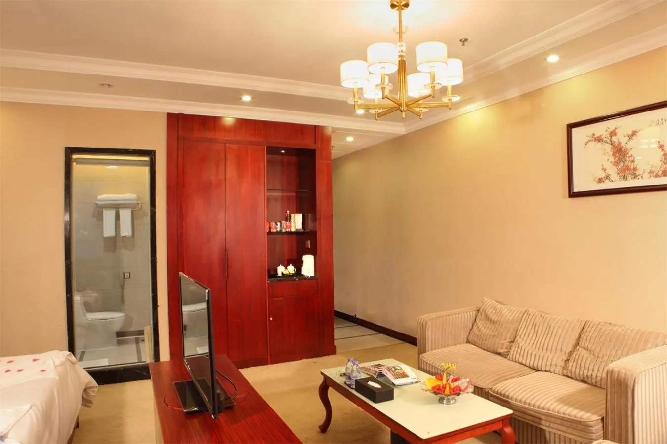 Bedroom, Bed in Guangzhou Shi Liu Hotel