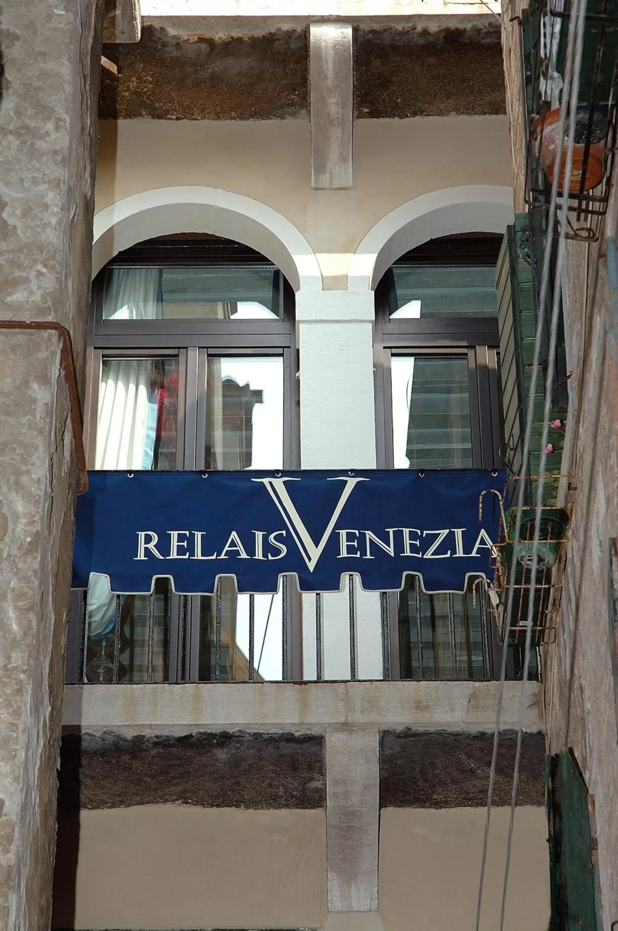 Facade/entrance in Relais Venezia