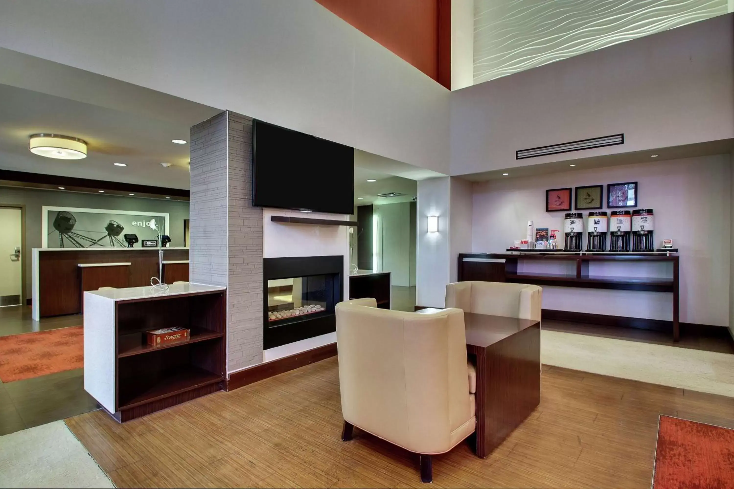 Lobby or reception, Lounge/Bar in Hampton Inn & Suites Shreveport