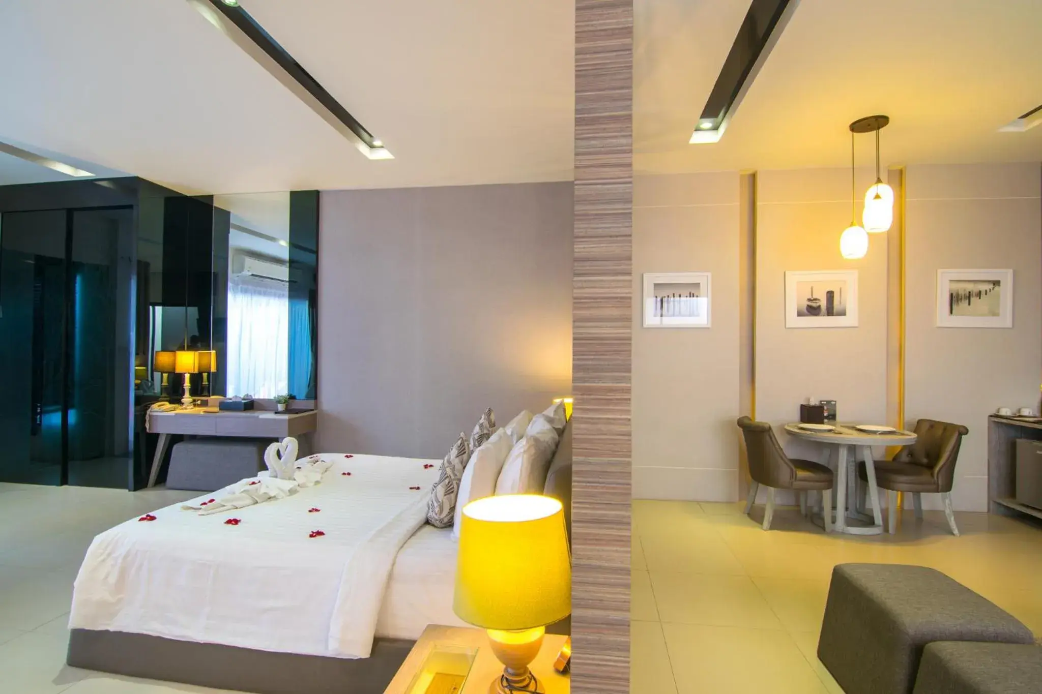 Bedroom, Restaurant/Places to Eat in Cae Villa Hua Hin