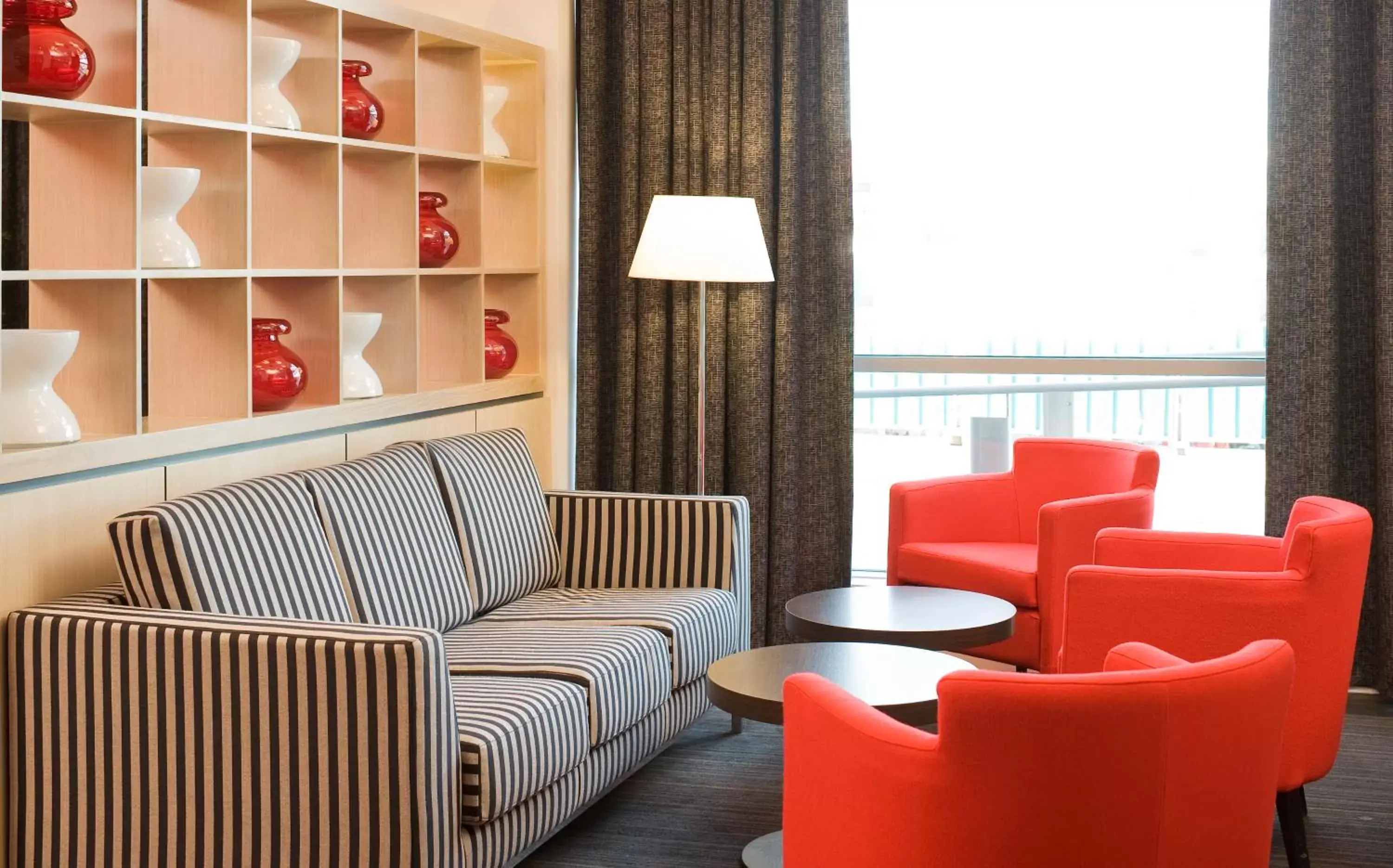 Lounge or bar in ibis Bristol Temple Meads Lounge or bar in ibis Bristol Temple Meads