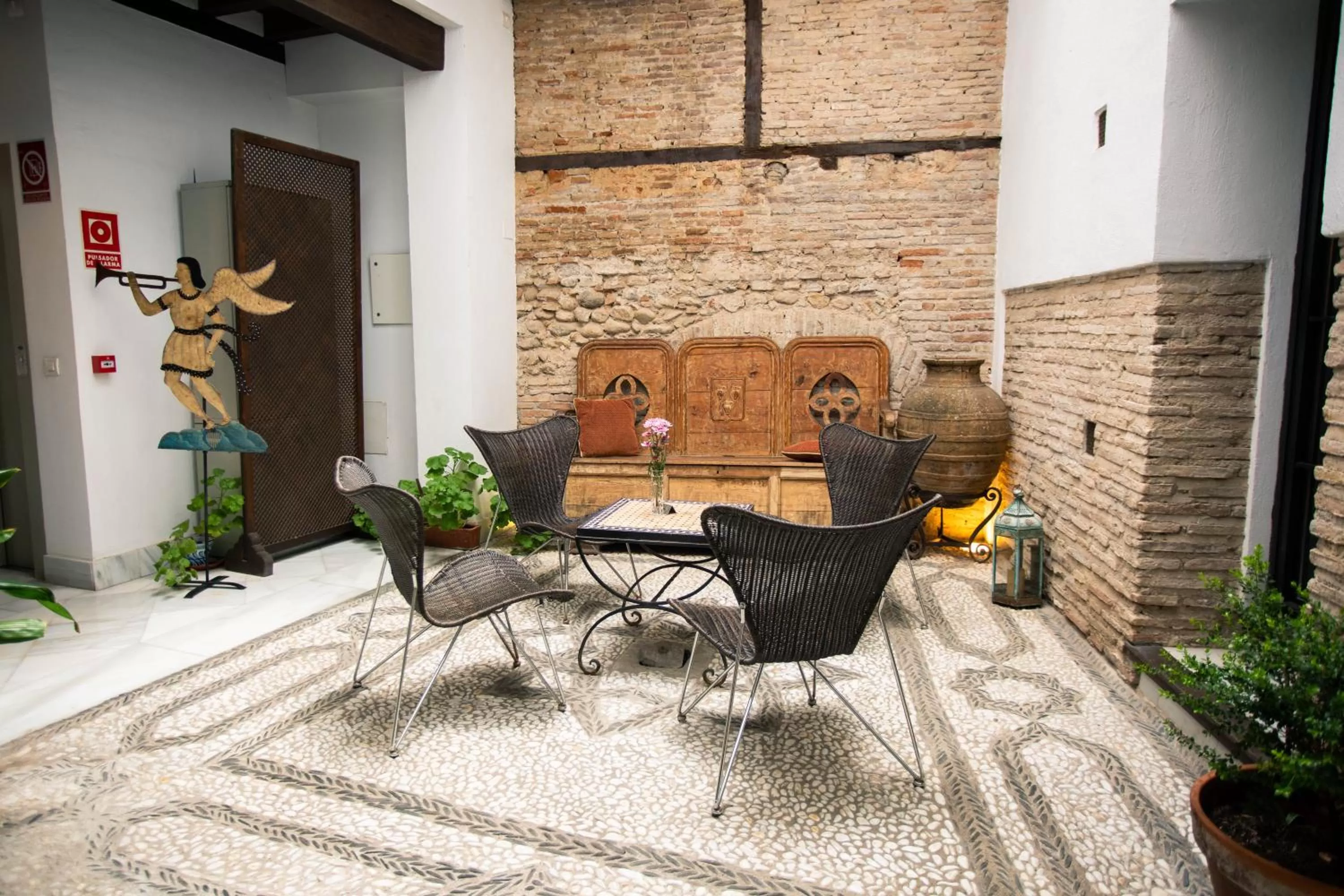 Property building in Palacio de Mariana Pineda