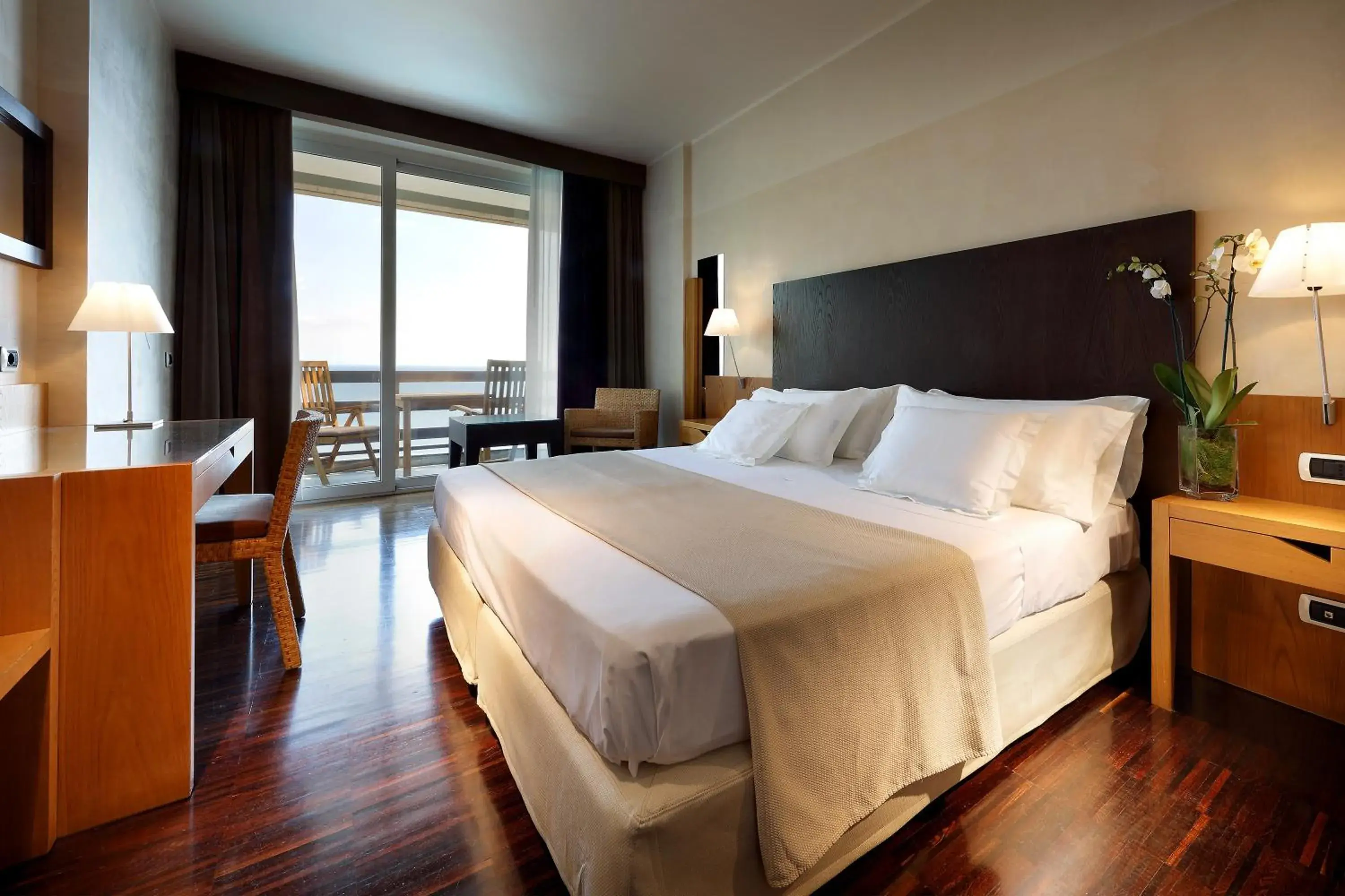 Bed in Eurostars Monte Tauro Bed in Eurostars Monte Tauro