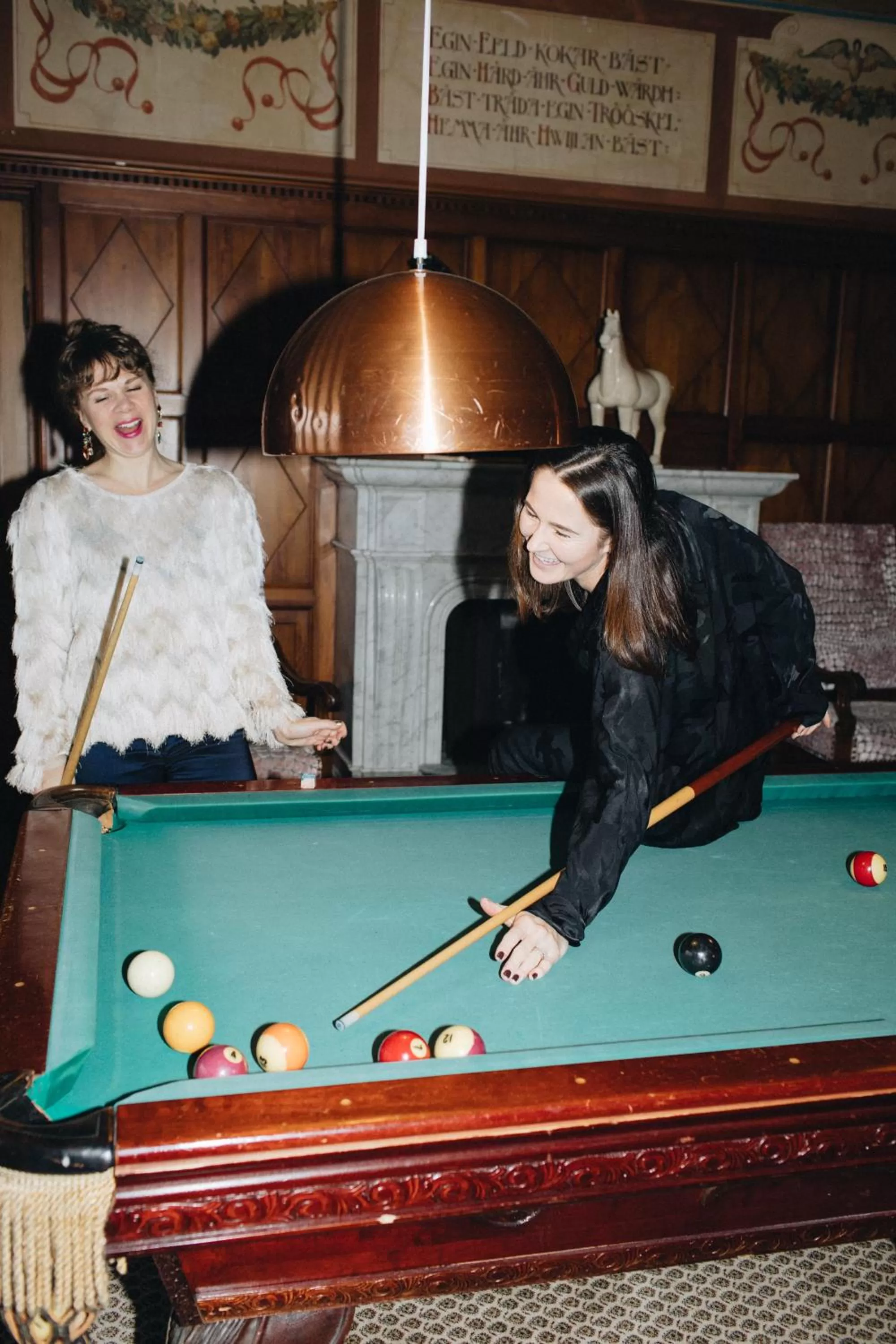 People in Vår Gård Saltsjöbaden