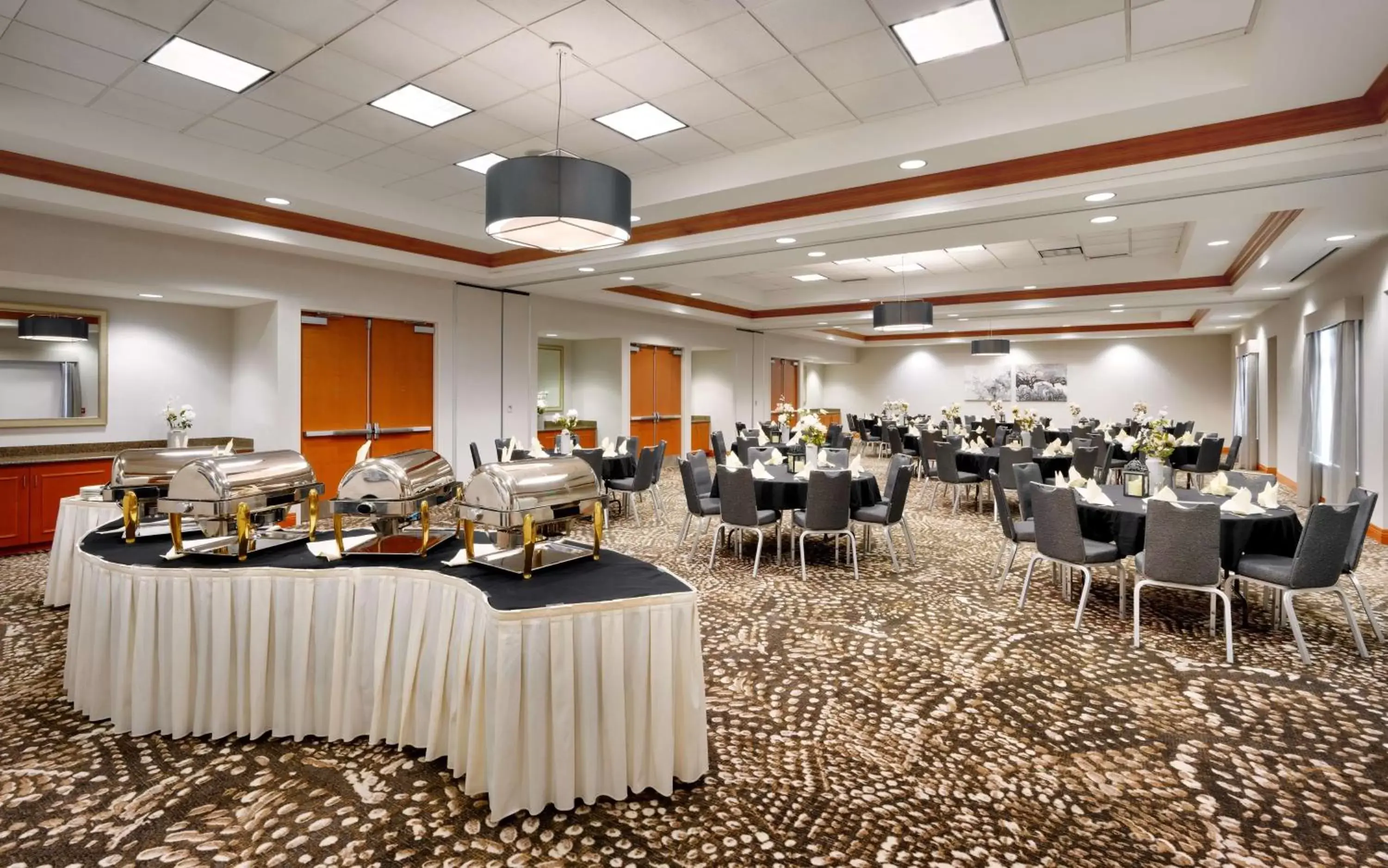 Meeting/conference room, Restaurant/Places to Eat in Hilton Garden Inn Salt Lake City/Sandy