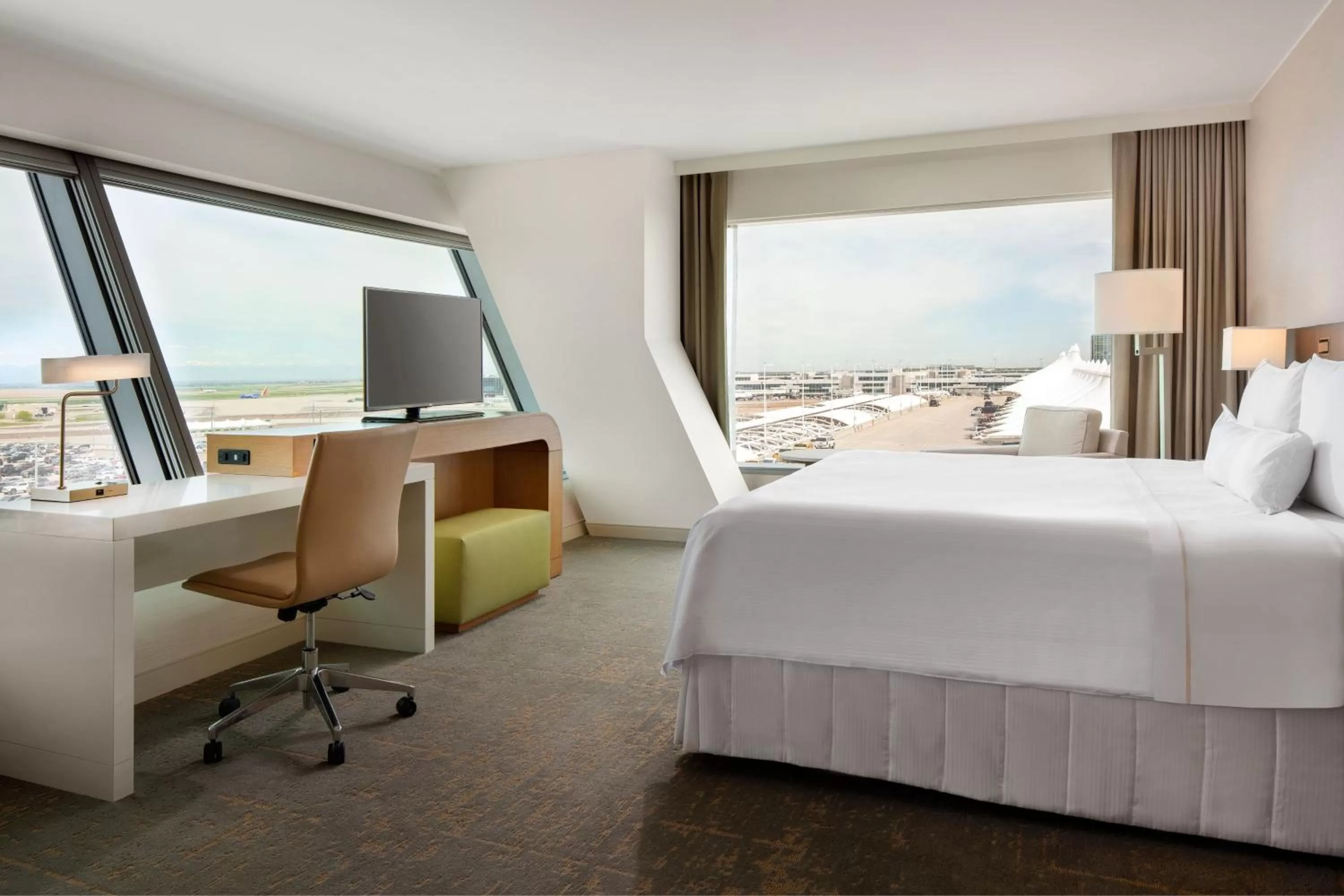 Photo of the whole room, Bed in The Westin Denver International Airport
