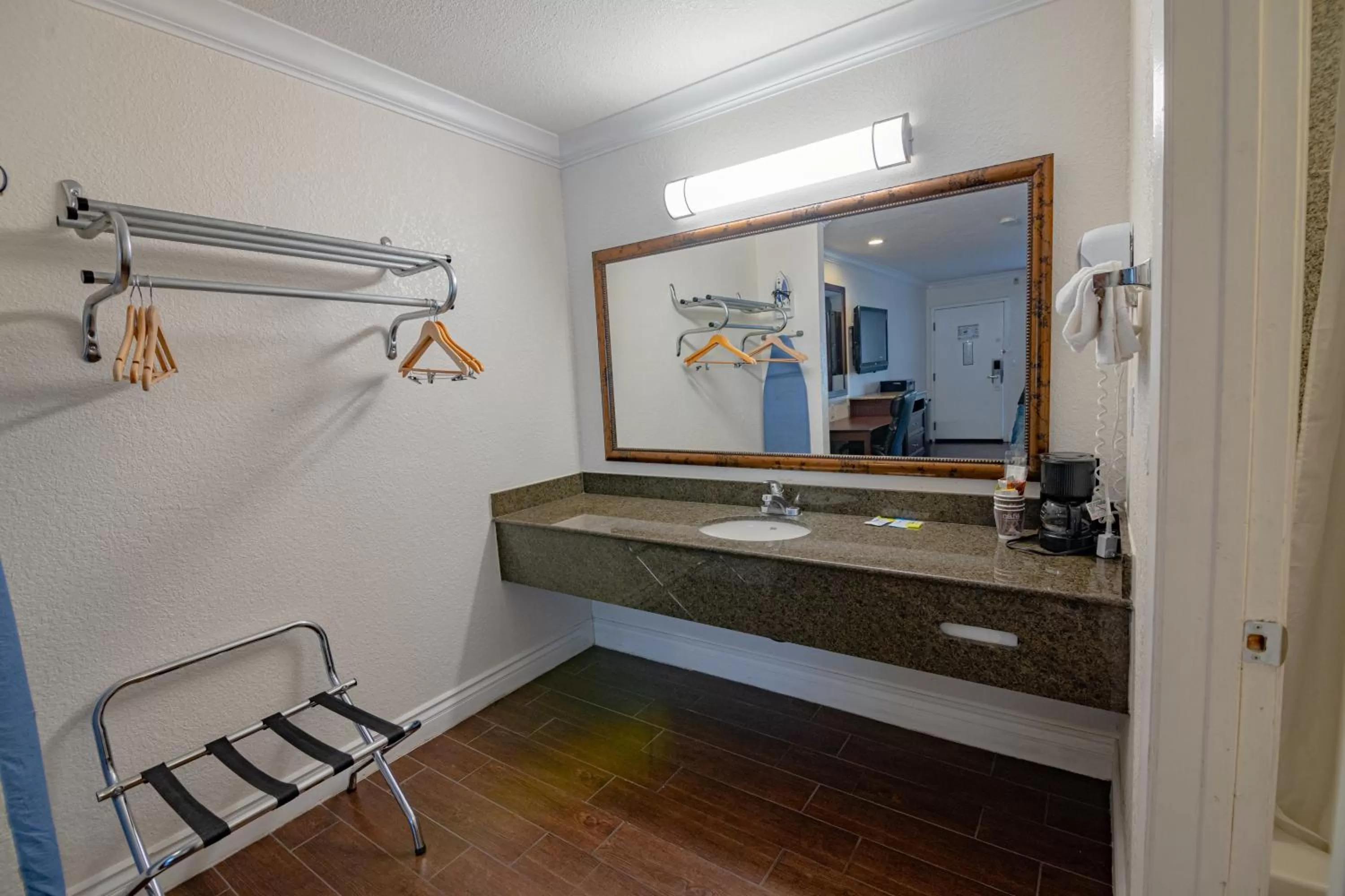 wardrobe in Hospitality Inn