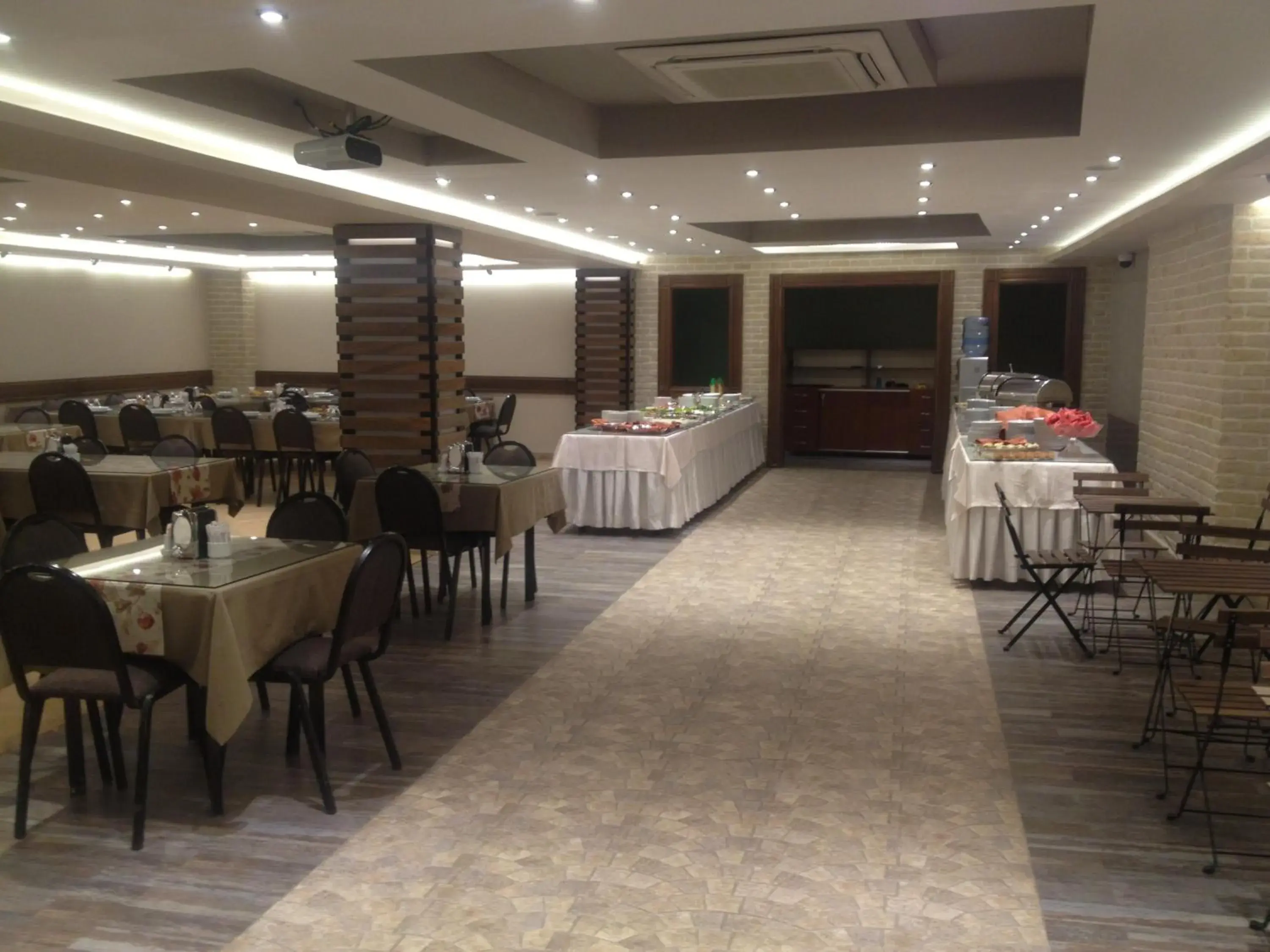 Food, Restaurant/Places to Eat in Baykara Hotel