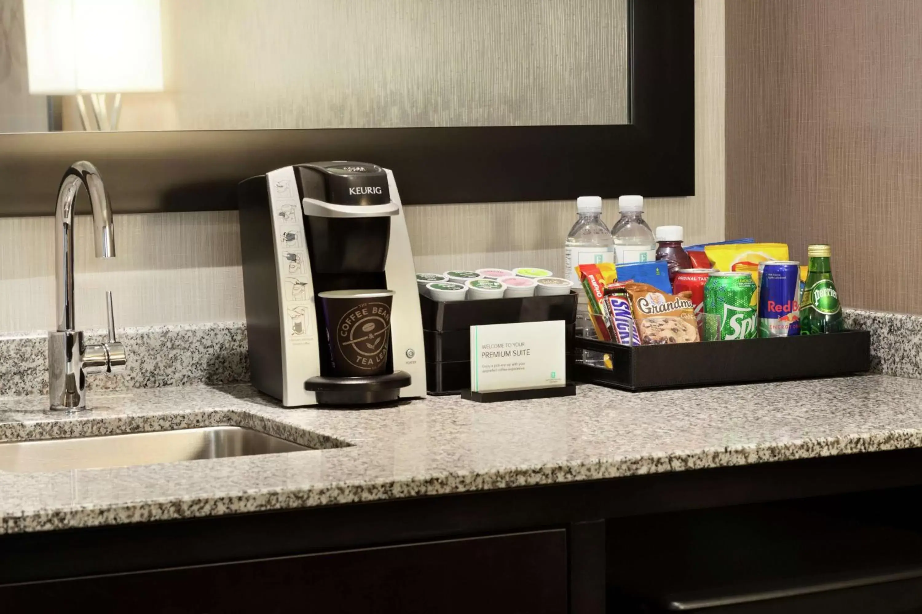 Kitchen or kitchenette, Kitchen/Kitchenette in Embassy Suites by Hilton Atlanta Alpharetta