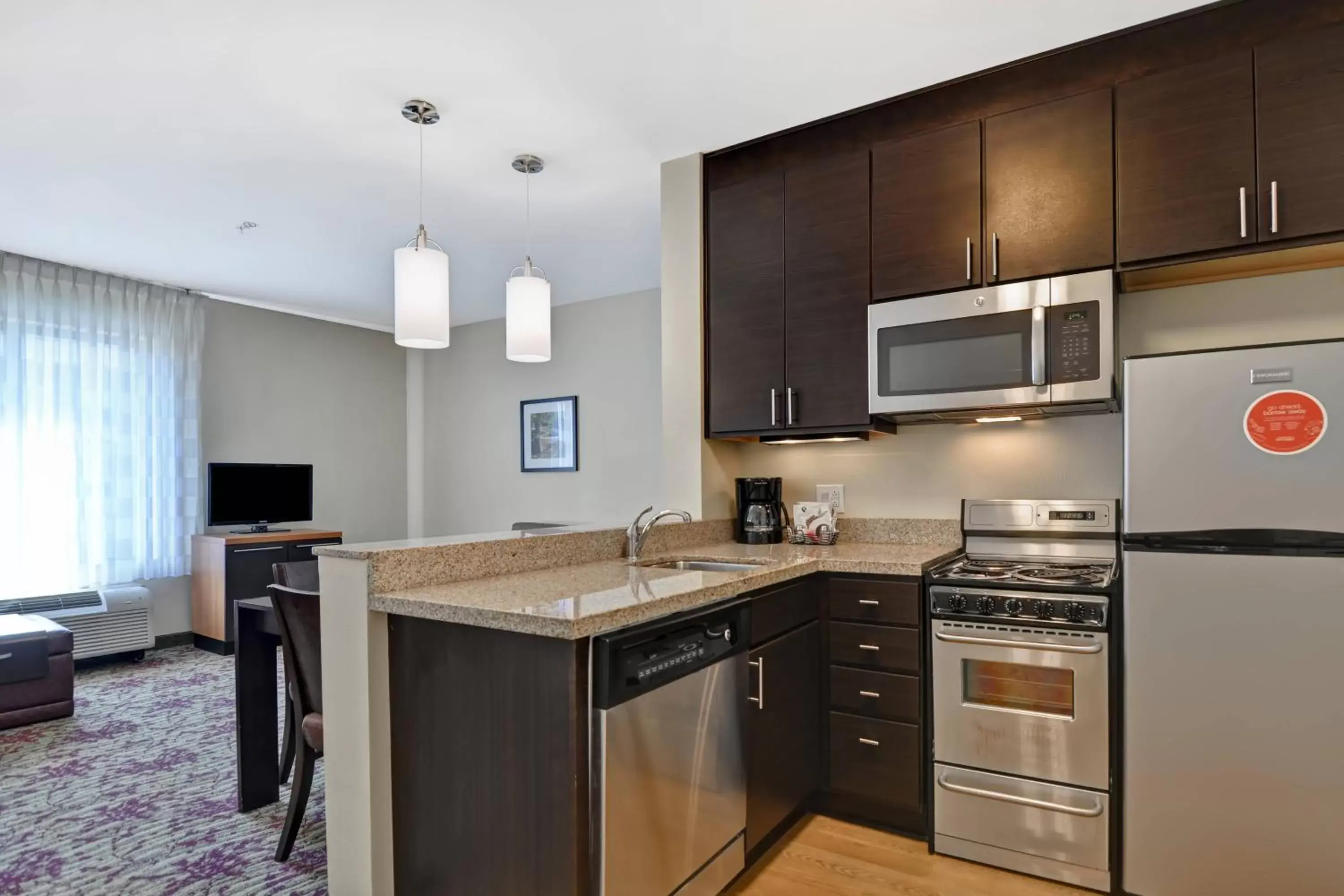 Kitchen or kitchenette, Kitchen/Kitchenette in TownePlace Suites by Marriott Jackson Ridgeland/The Township at Colony Park