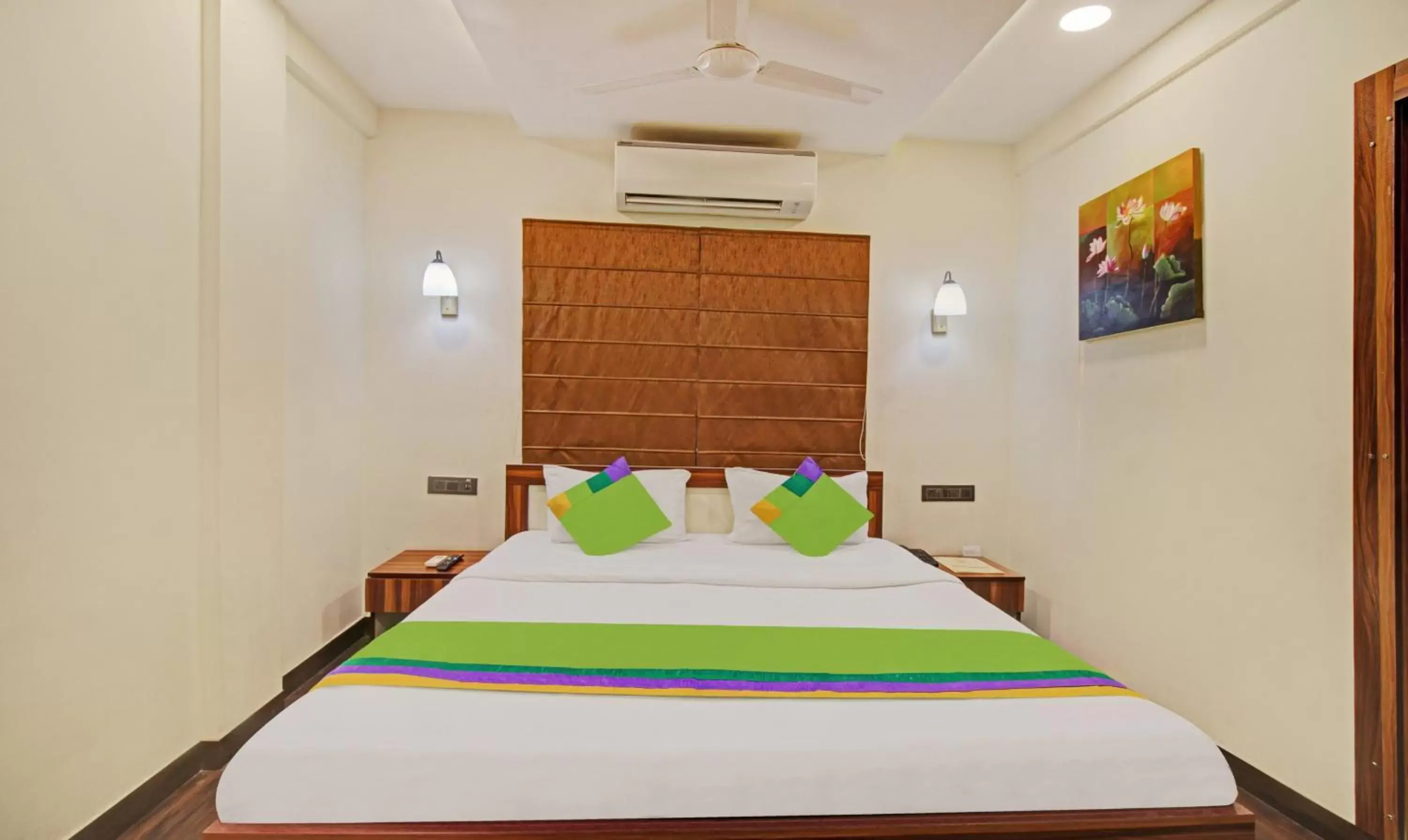 Bedroom, Bed in Treebo The Boss Bedroom, Bed in Treebo The Boss