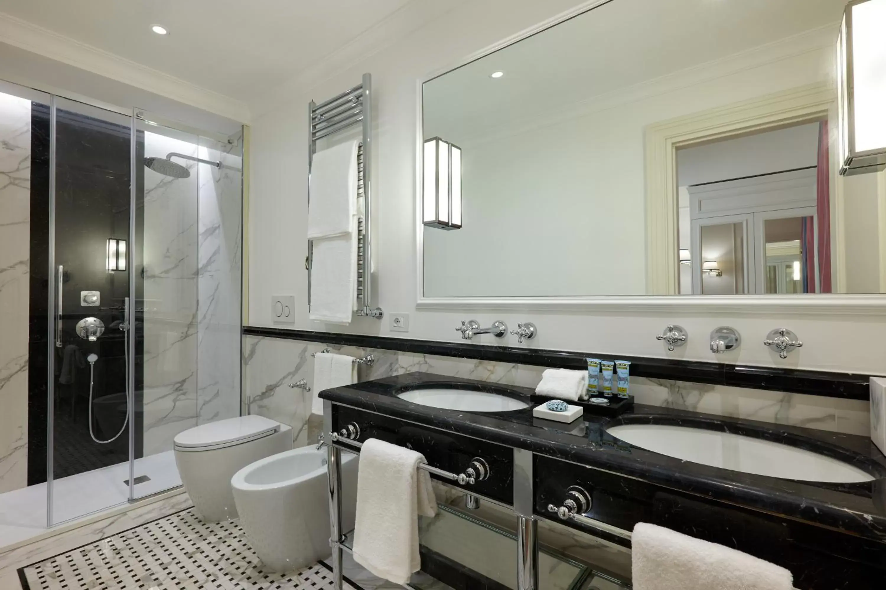 Shower, Bathroom in Palazzo Ripetta