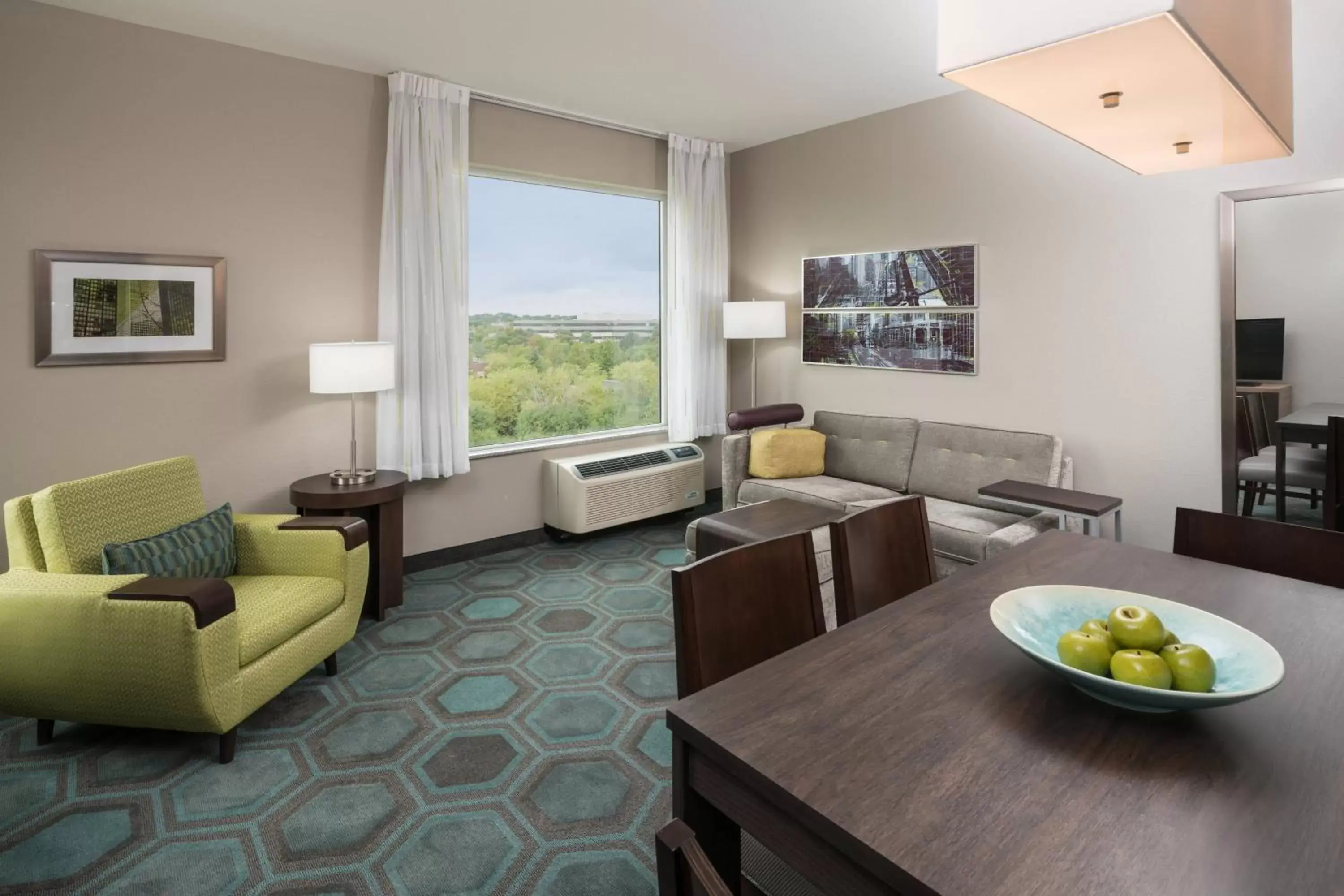 Bedroom, Seating Area in TownePlace Suites by Marriott Chicago Schaumburg