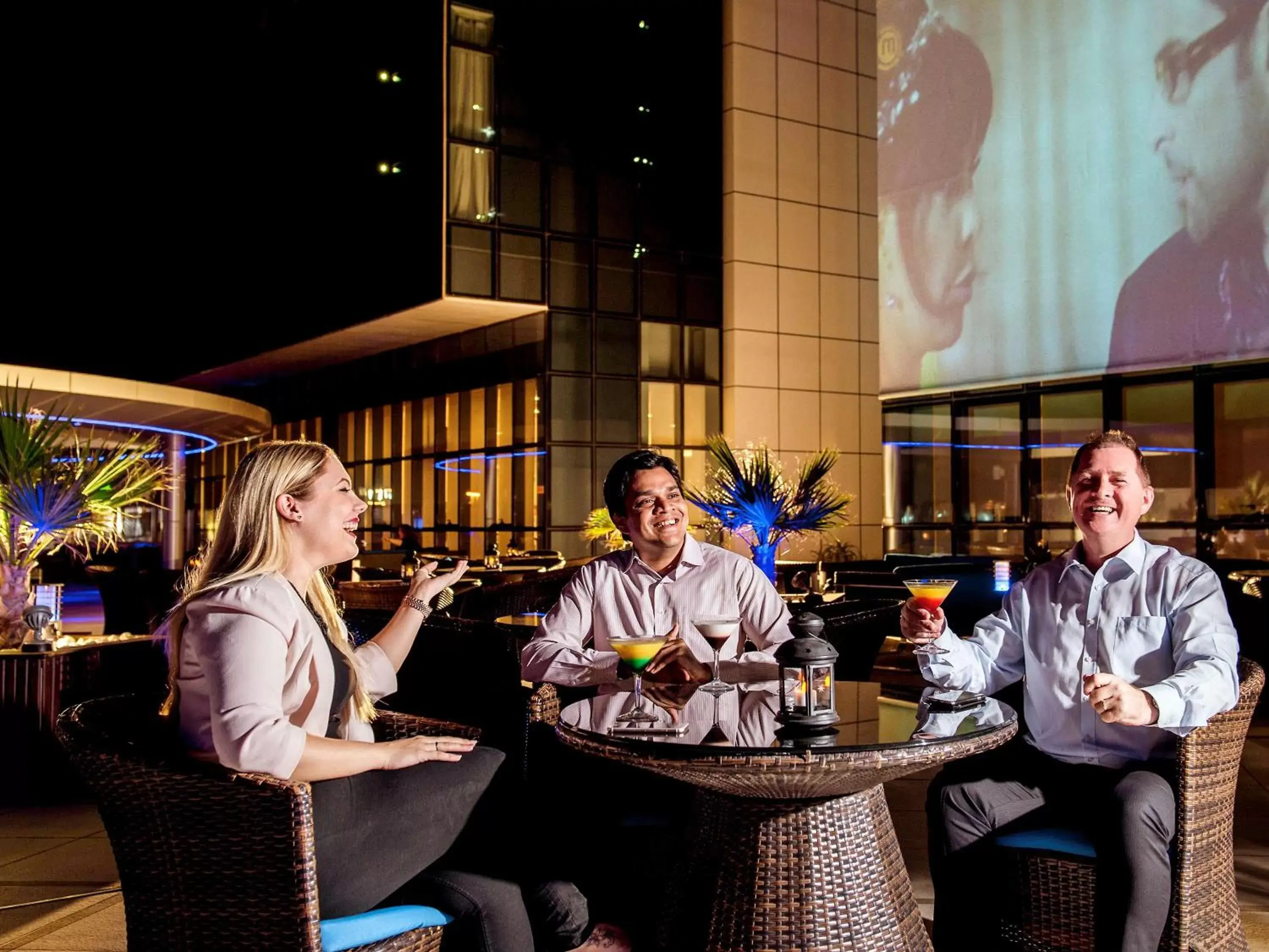 Lounge or bar in Novotel Abu Dhabi Gate