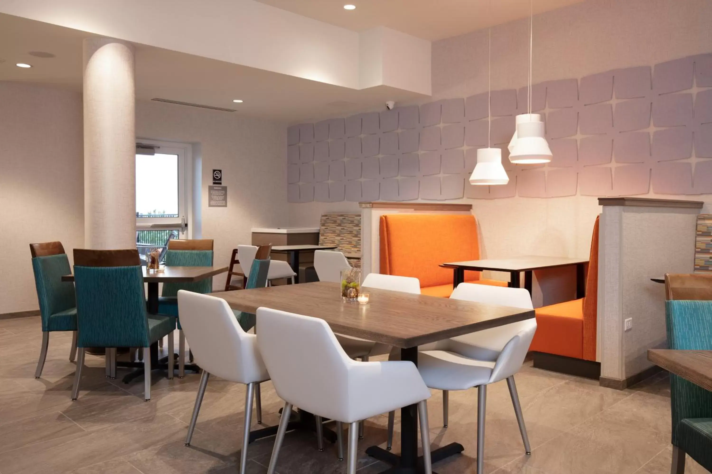 Restaurant/places to eat in EVEN Hotels Denver Tech Center-Englewood by IHG Restaurant/places to eat in EVEN Hotels Denver Tech Center-Englewood by IHG