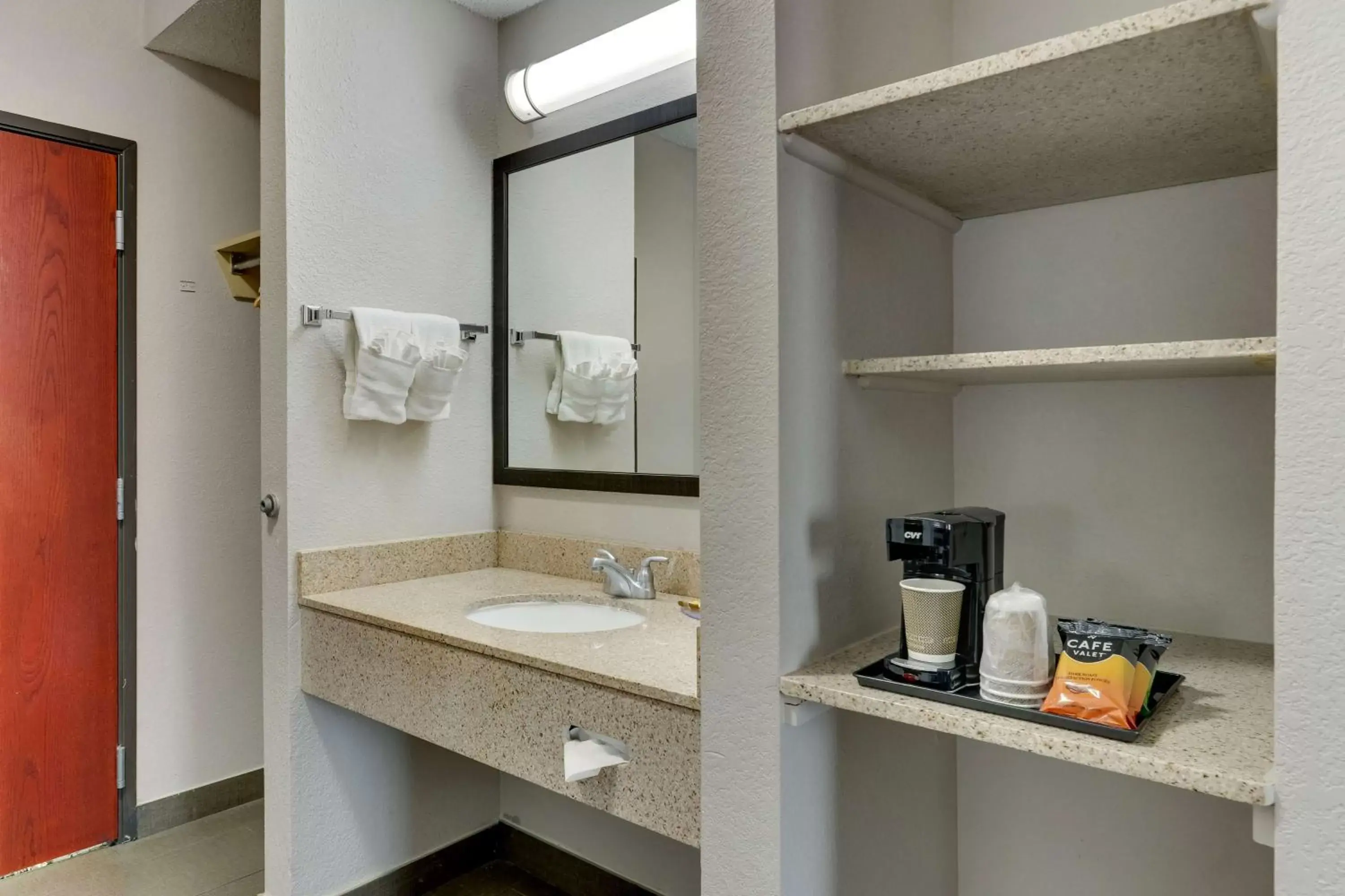 Bedroom, Bathroom in Best Western PLUS University Inn & Suites