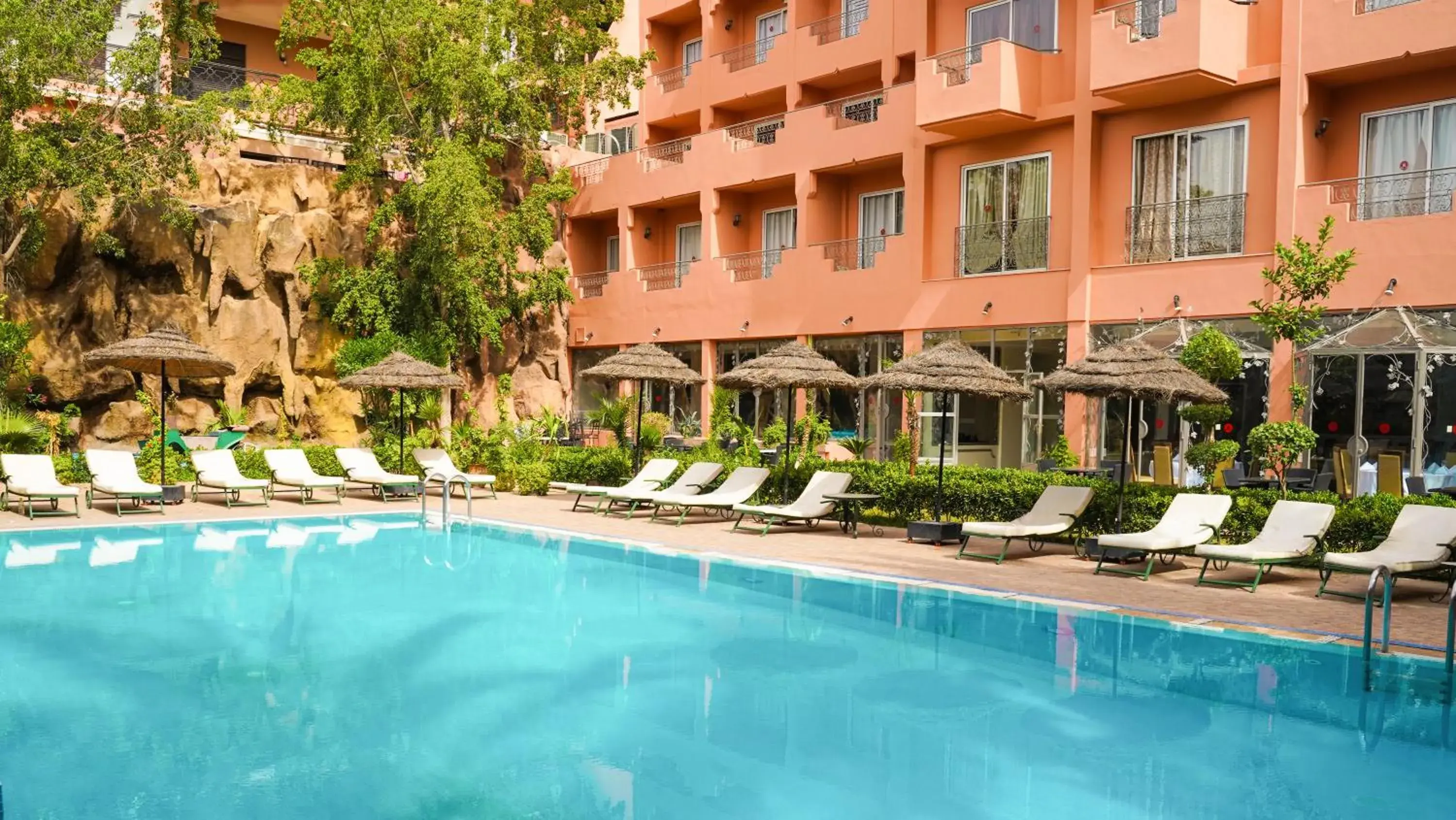 Swimming Pool in Hotel Imperial Holiday