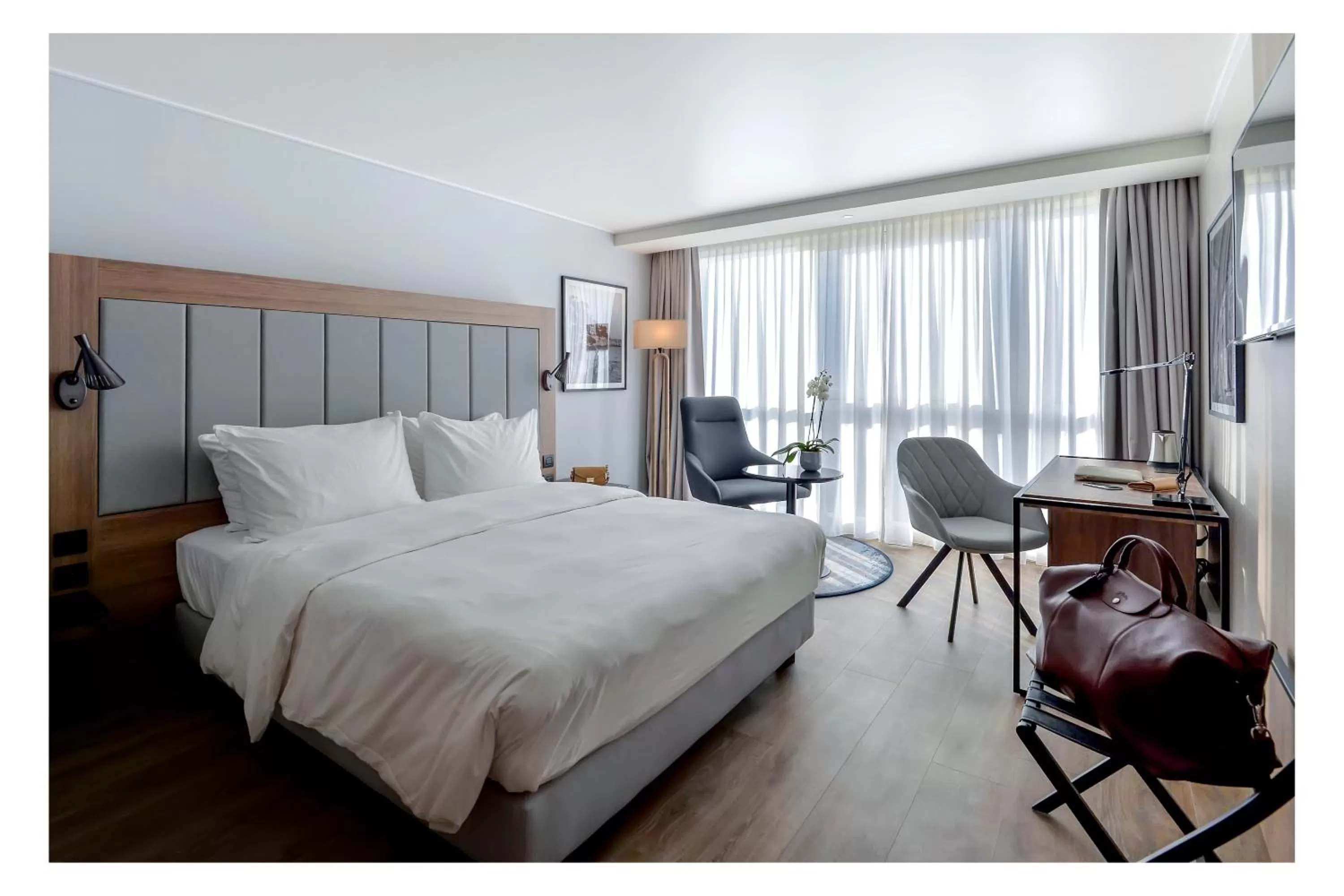 Photo of the whole room, Bed in Radisson Blu Hotel Nice