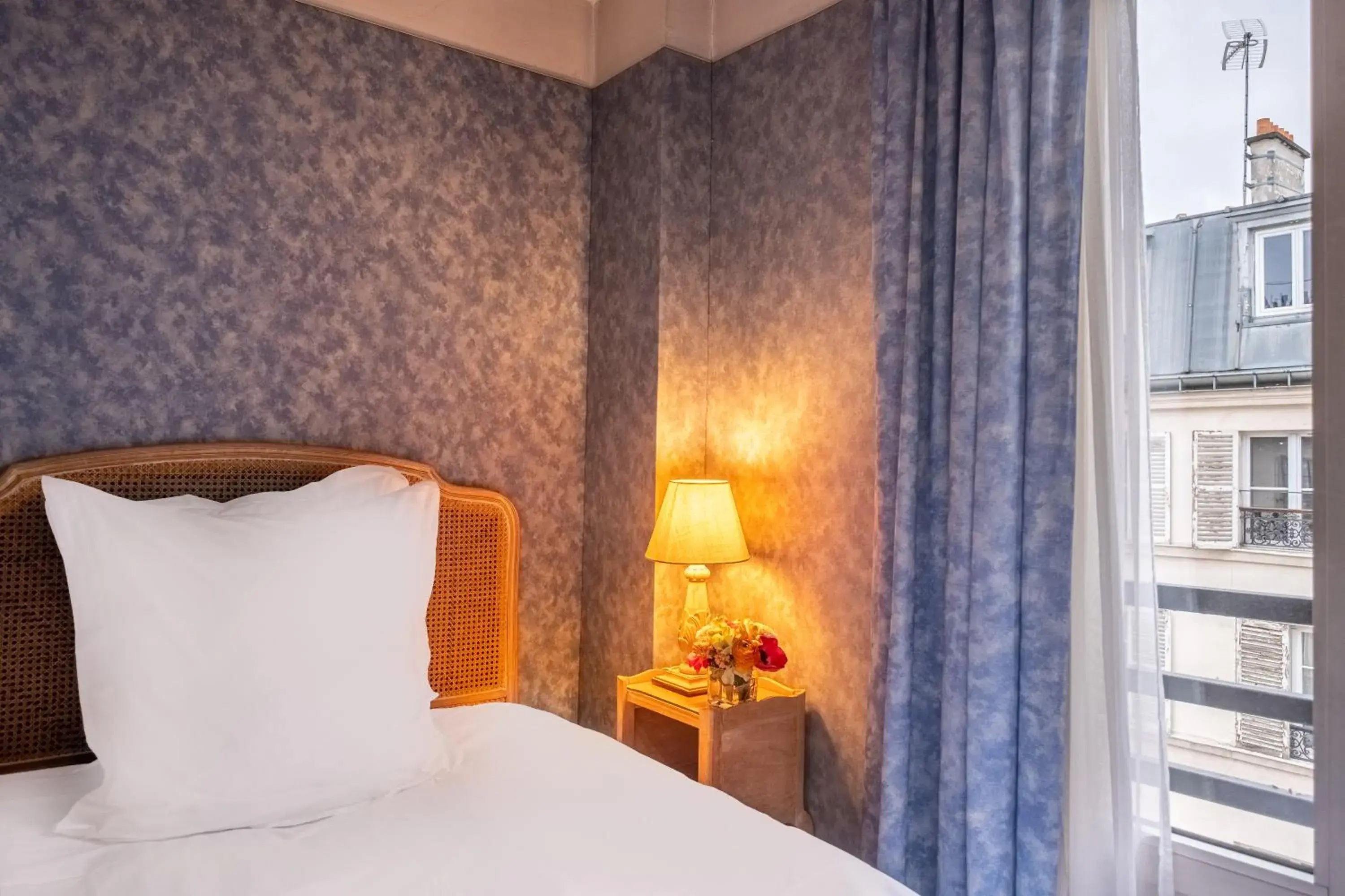 Bedroom, Bed in Hôtel Baudelaire Opéra Bedroom, Bed in Hôtel Baudelaire Opéra