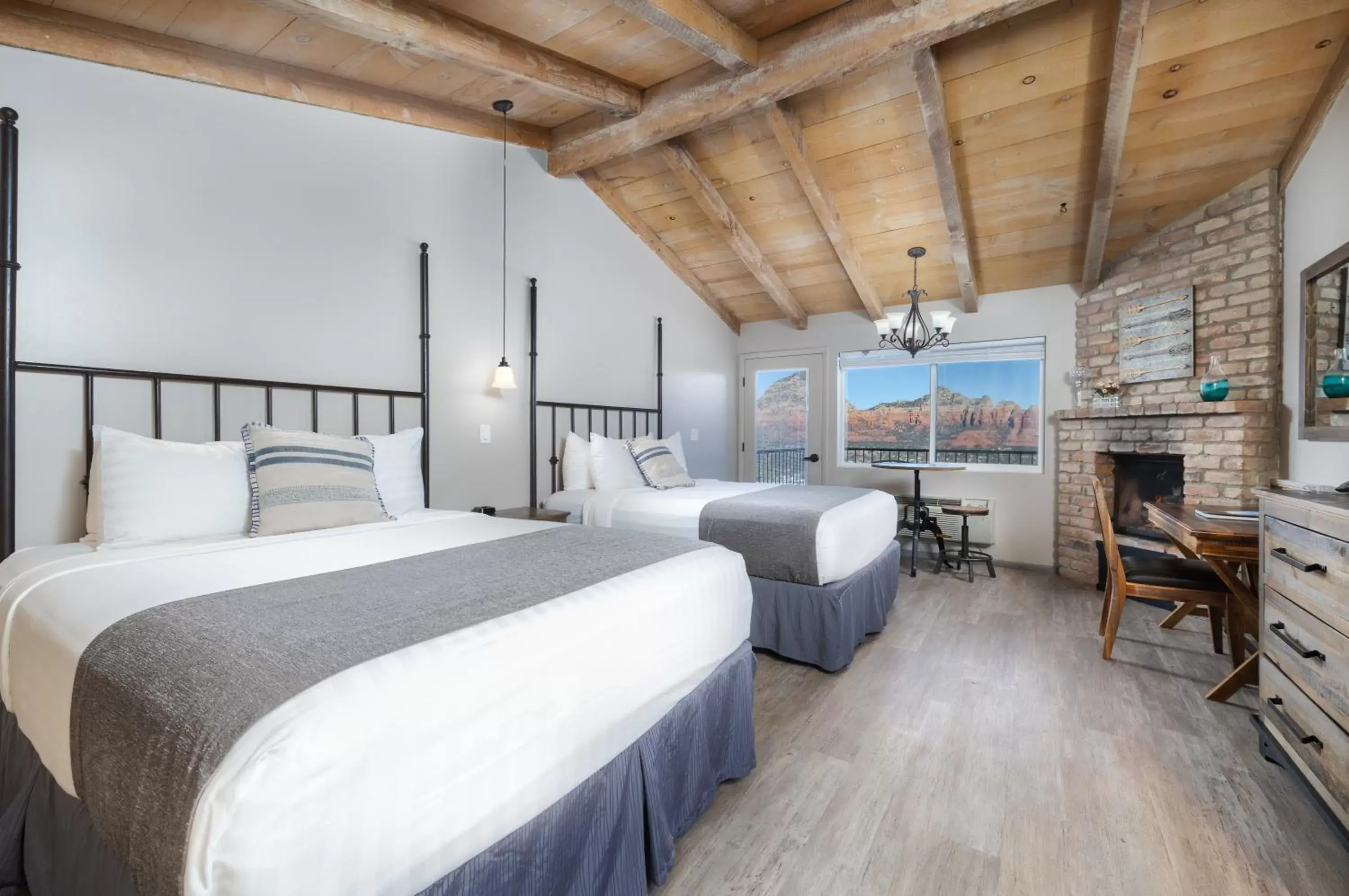 Premier Rim Double Queen in Sky Ranch Lodge Premier Rim Double Queen in Sky Ranch Lodge