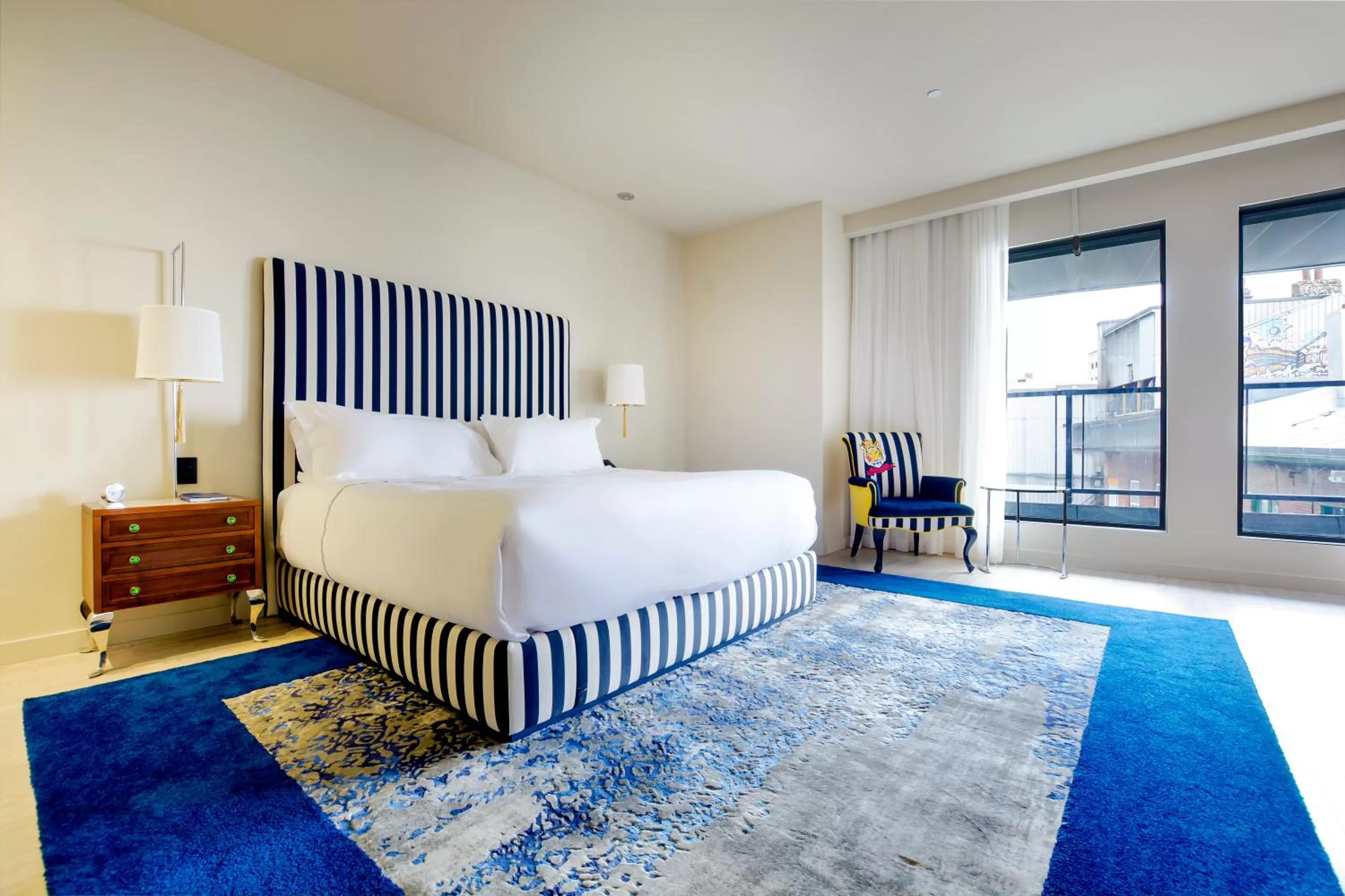 Photo of the whole room, Bed in Monsieur Jean - Hôtel Particulier