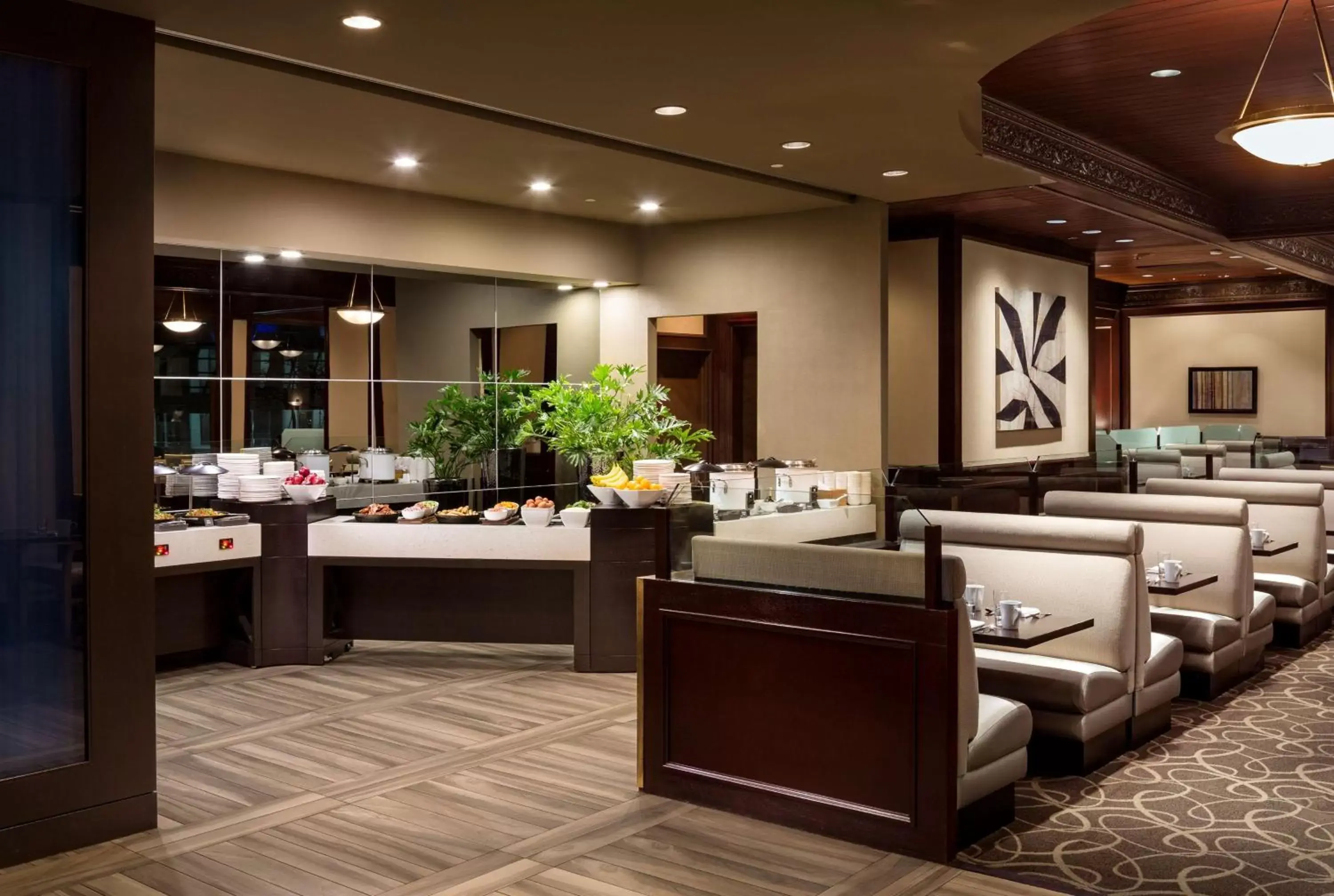 Restaurant/places to eat in Hyatt Regency Vancouver Restaurant/places to eat in Hyatt Regency Vancouver