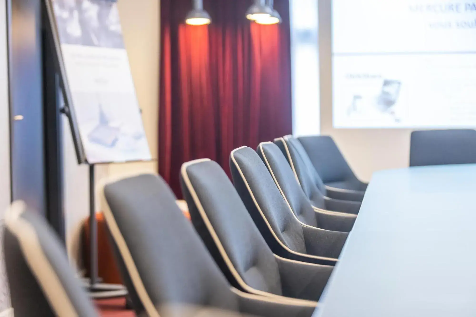 Meeting/conference room, Business Area/Conference Room in Mercure Paris Massy Gare TGV